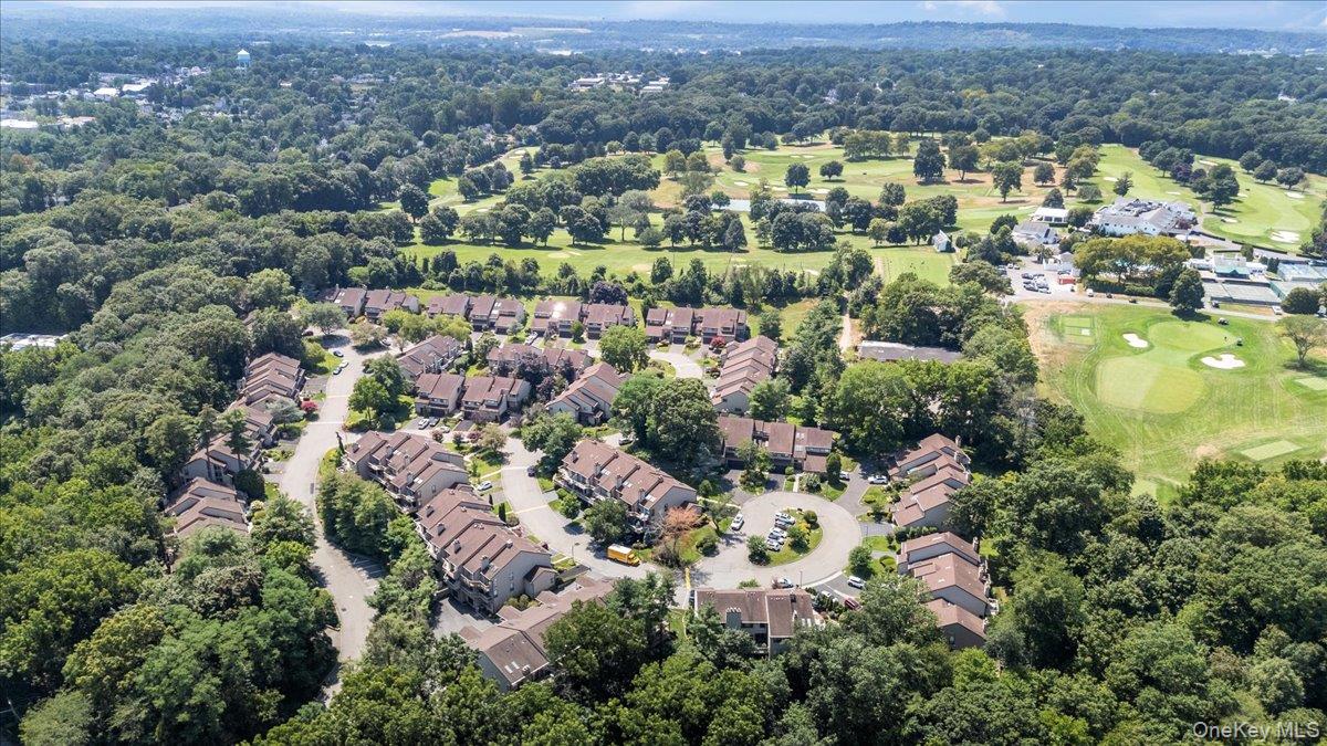 32 The Glen # 32, Glen Head, NY 11545