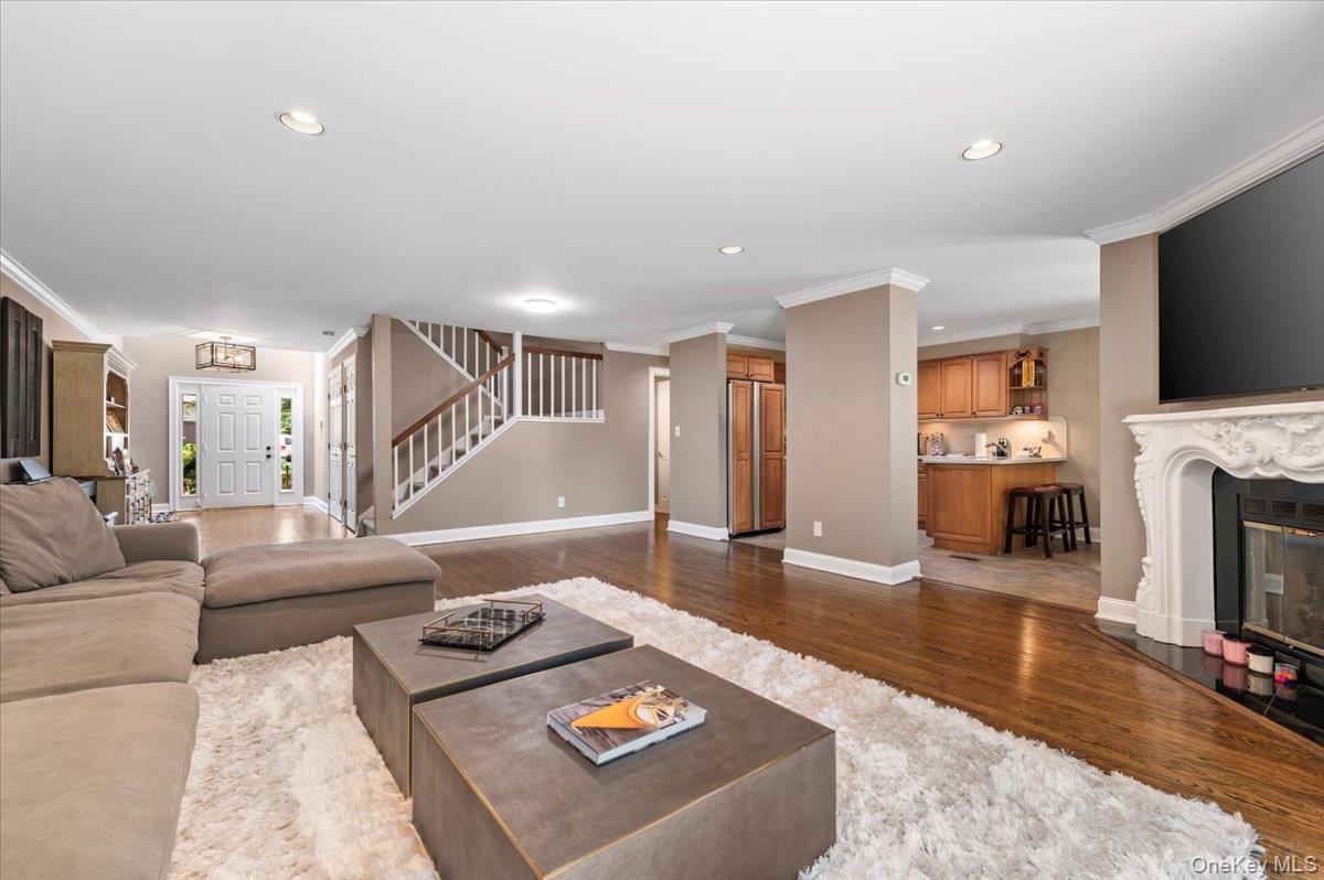 32 The Glen # 32, Glen Head, NY 11545