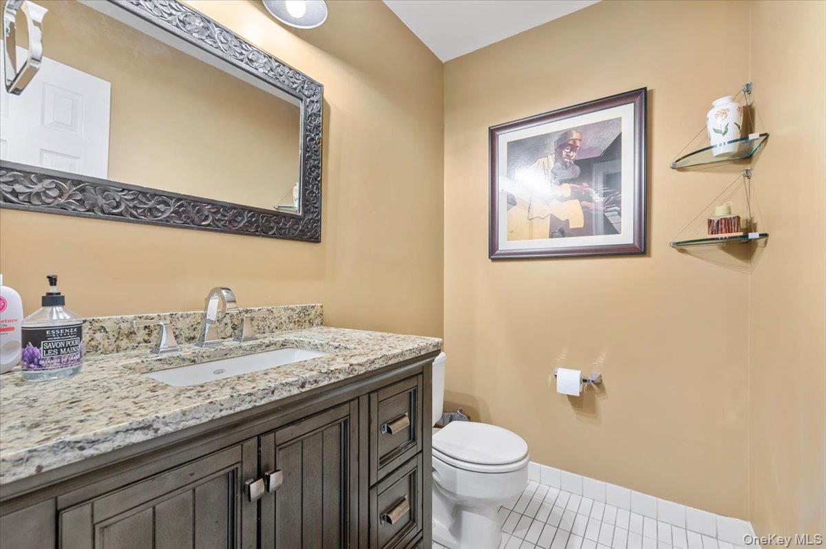 32 The Glen # 32, Glen Head, NY 11545