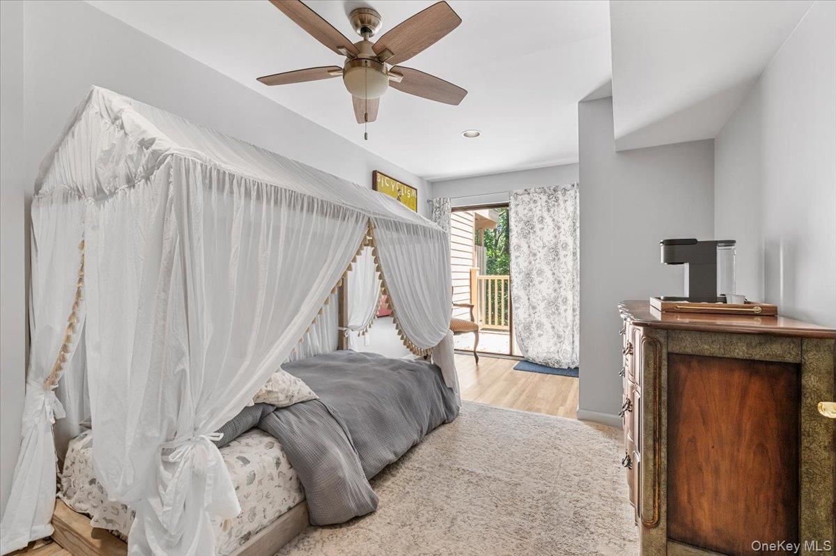 32 The Glen # 32, Glen Head, NY 11545