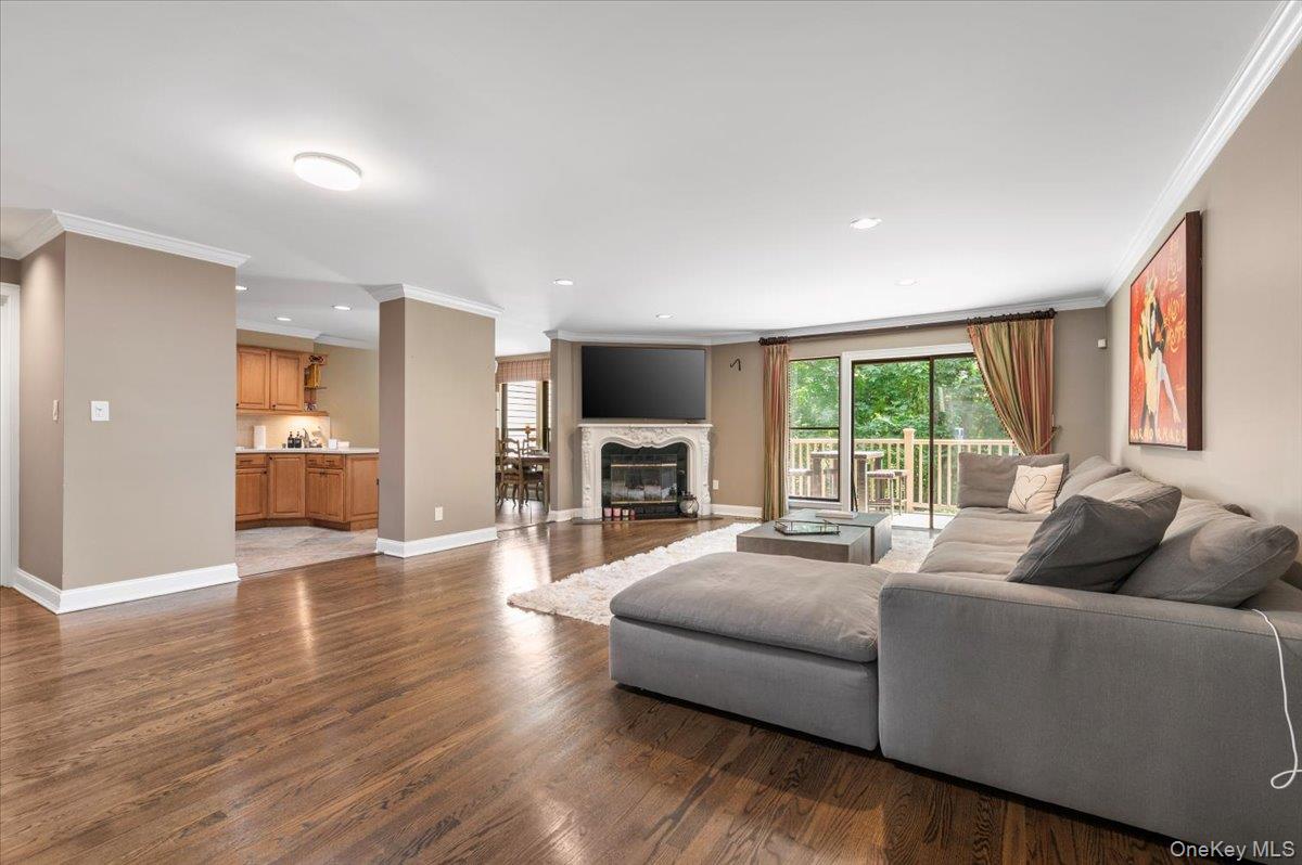 32 The Glen # 32, Glen Head, NY 11545