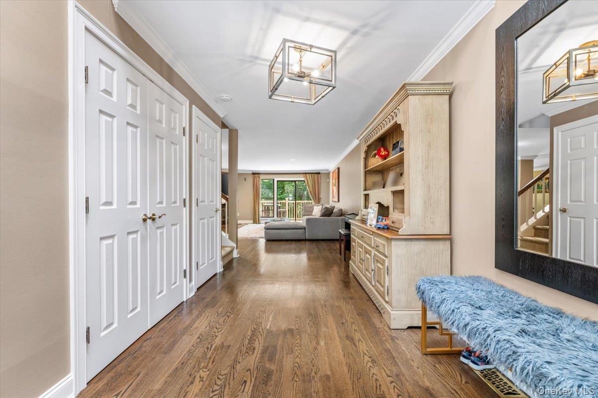 32 The Glen # 32, Glen Head, NY 11545