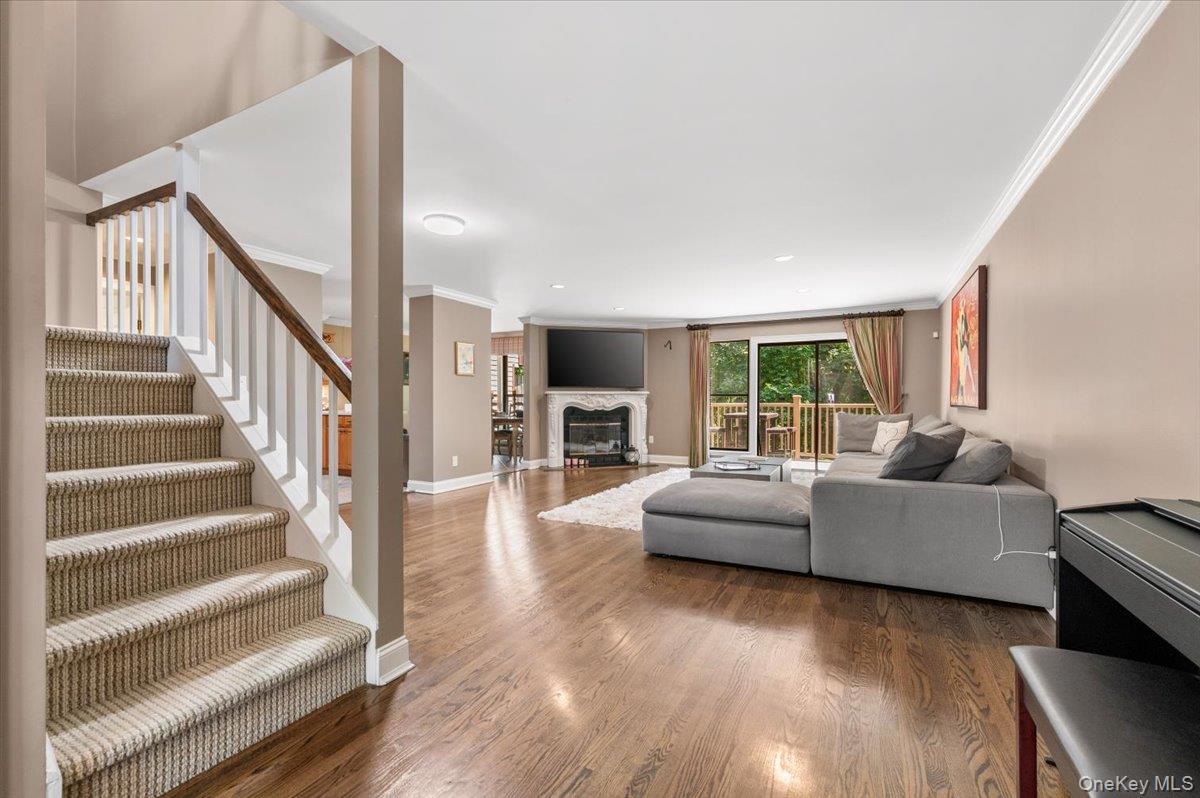 32 The Glen # 32, Glen Head, NY 11545