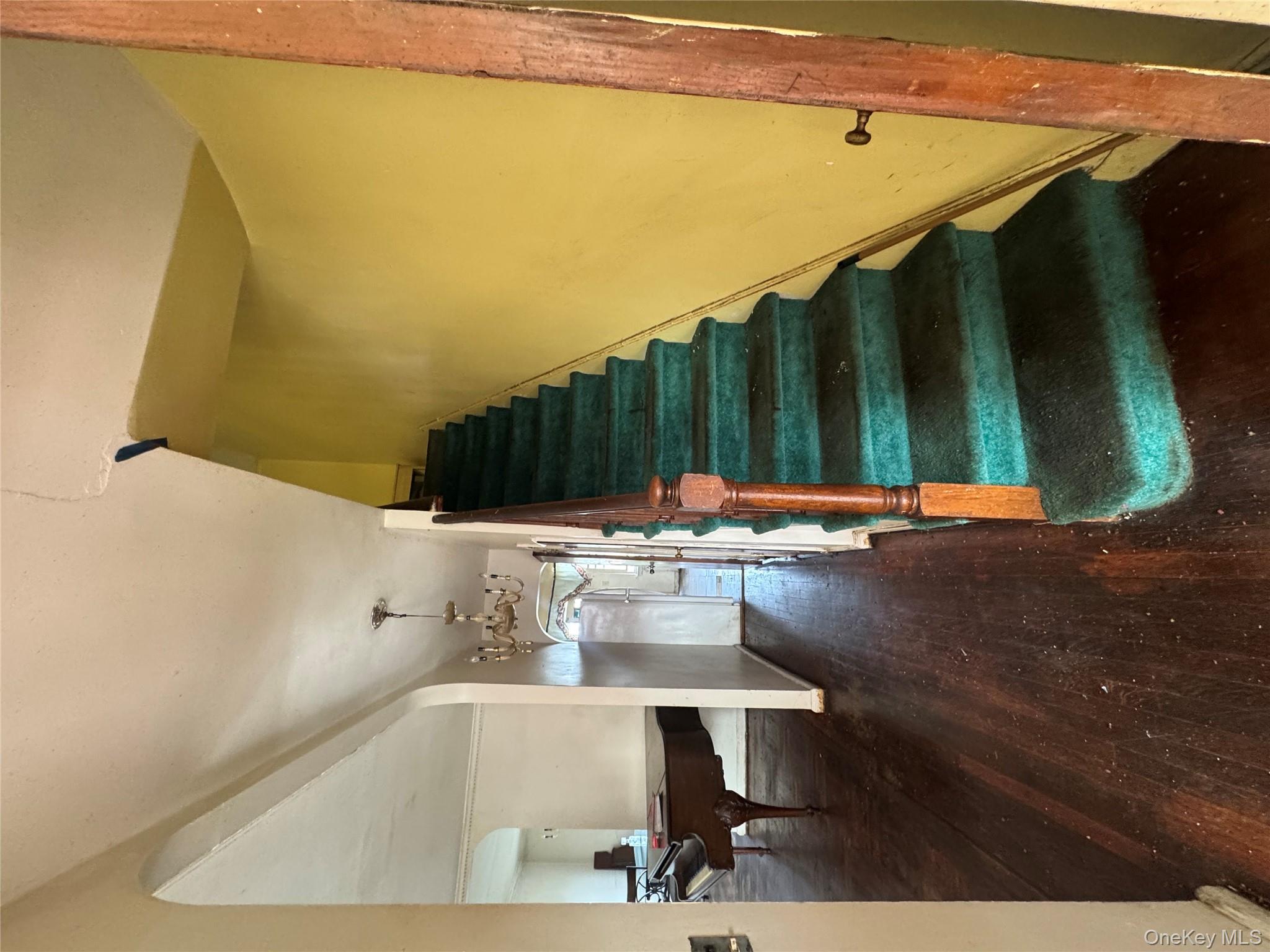 3304 Corsa Ave, Bronx, NY 10469