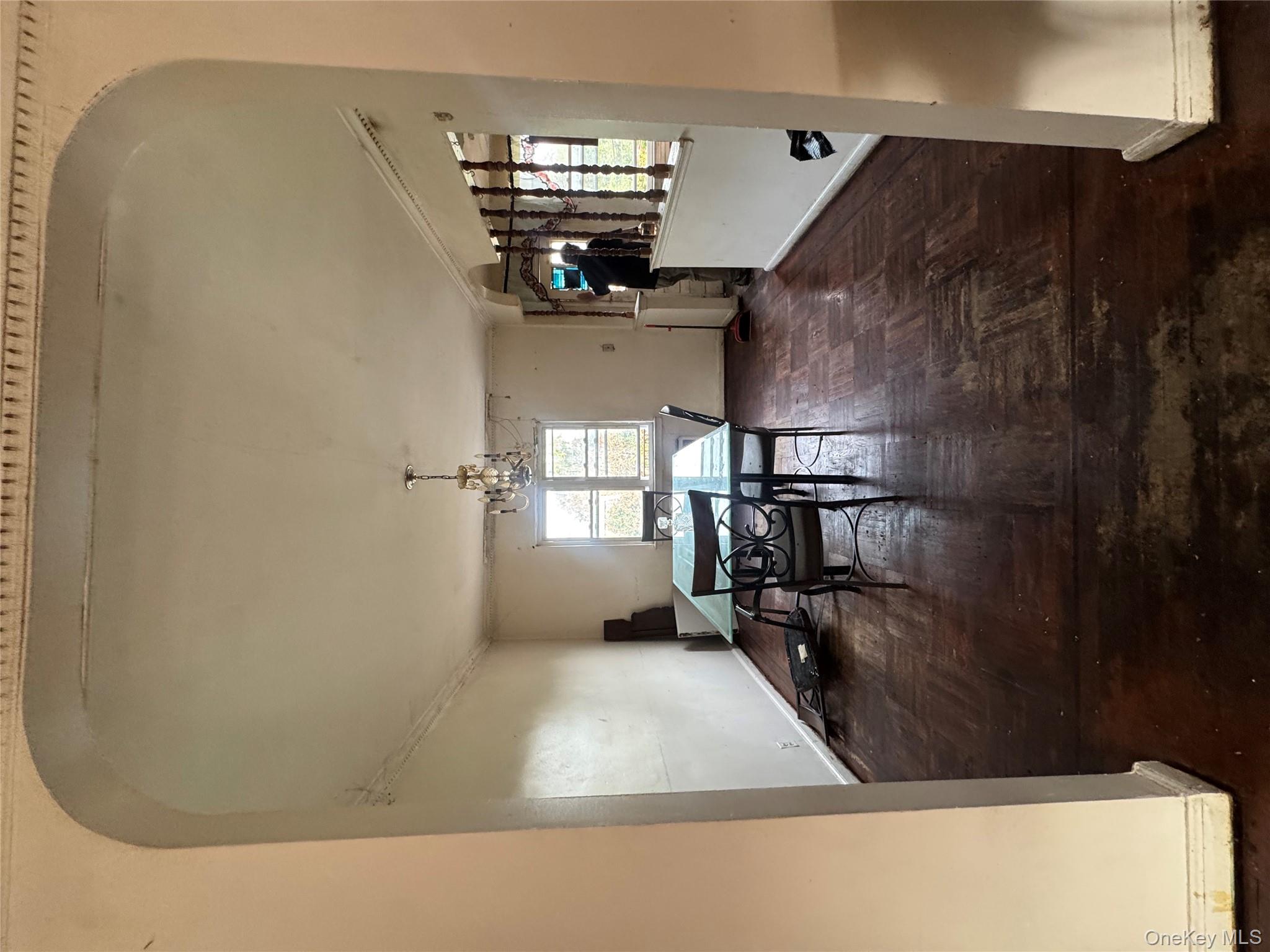 3304 Corsa Ave, Bronx, NY 10469