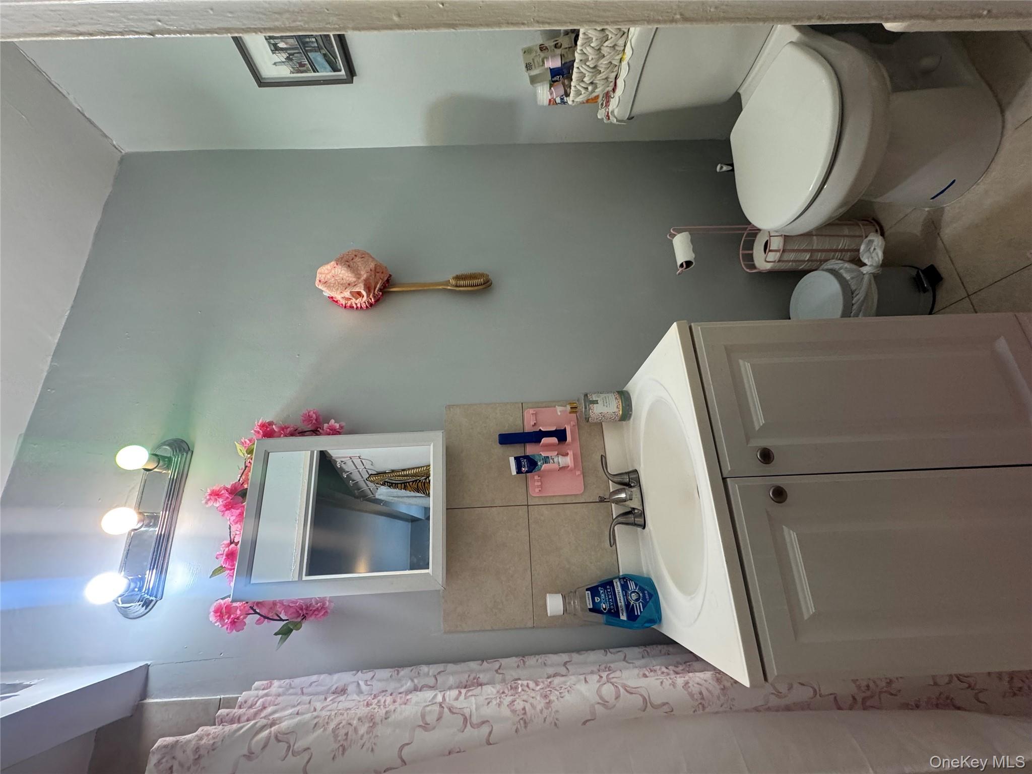 3304 Corsa Ave, Bronx, NY 10469