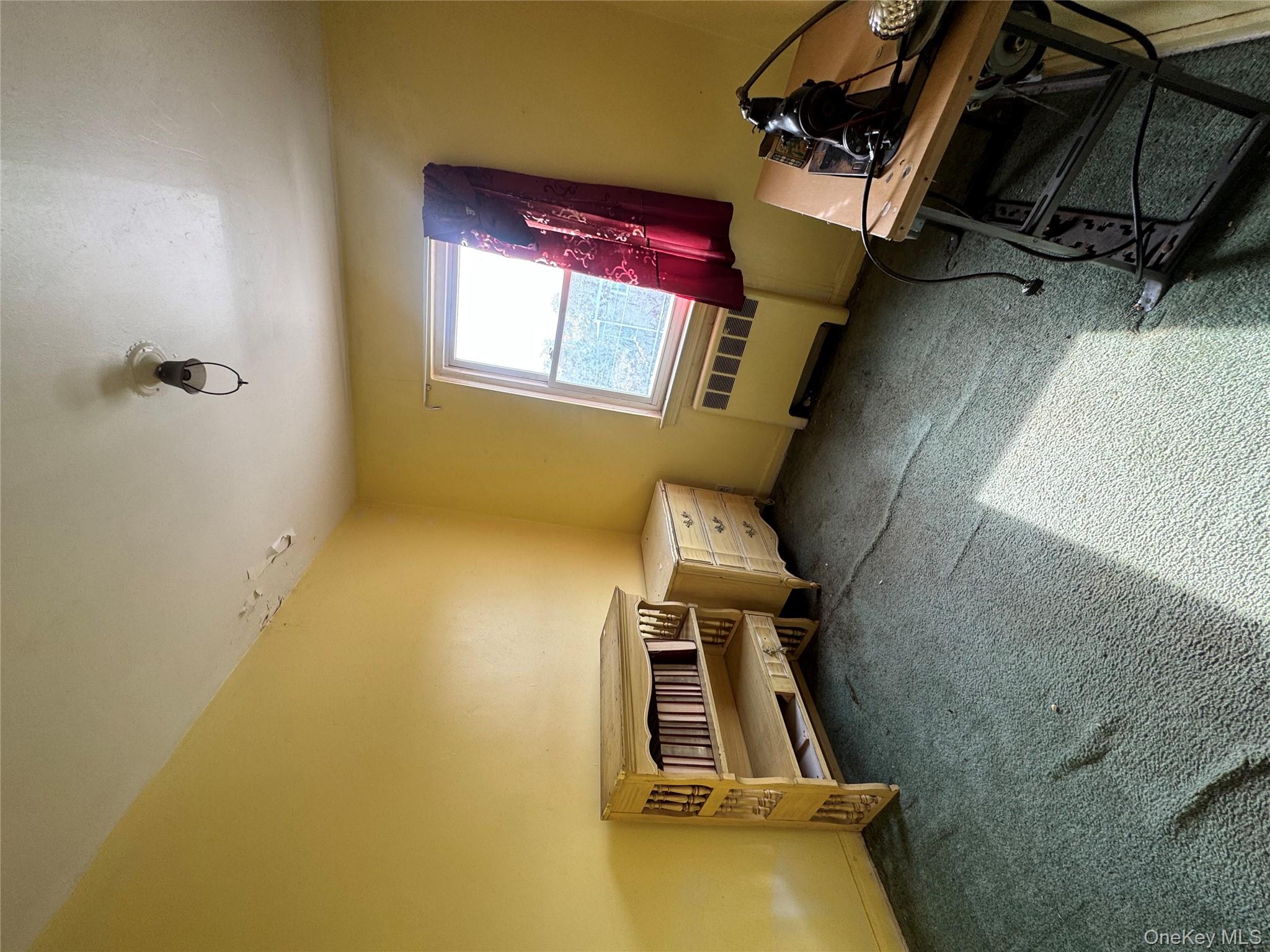 3304 Corsa Ave, Bronx, NY 10469