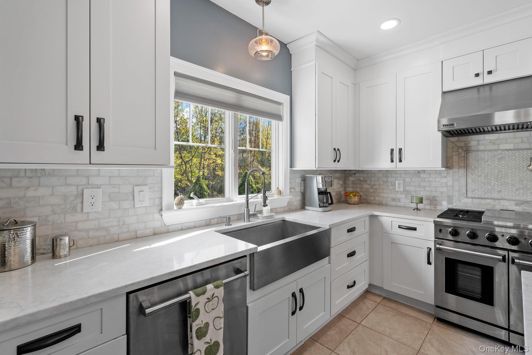 42 Colonial Avenue, Warwick, NY 10990