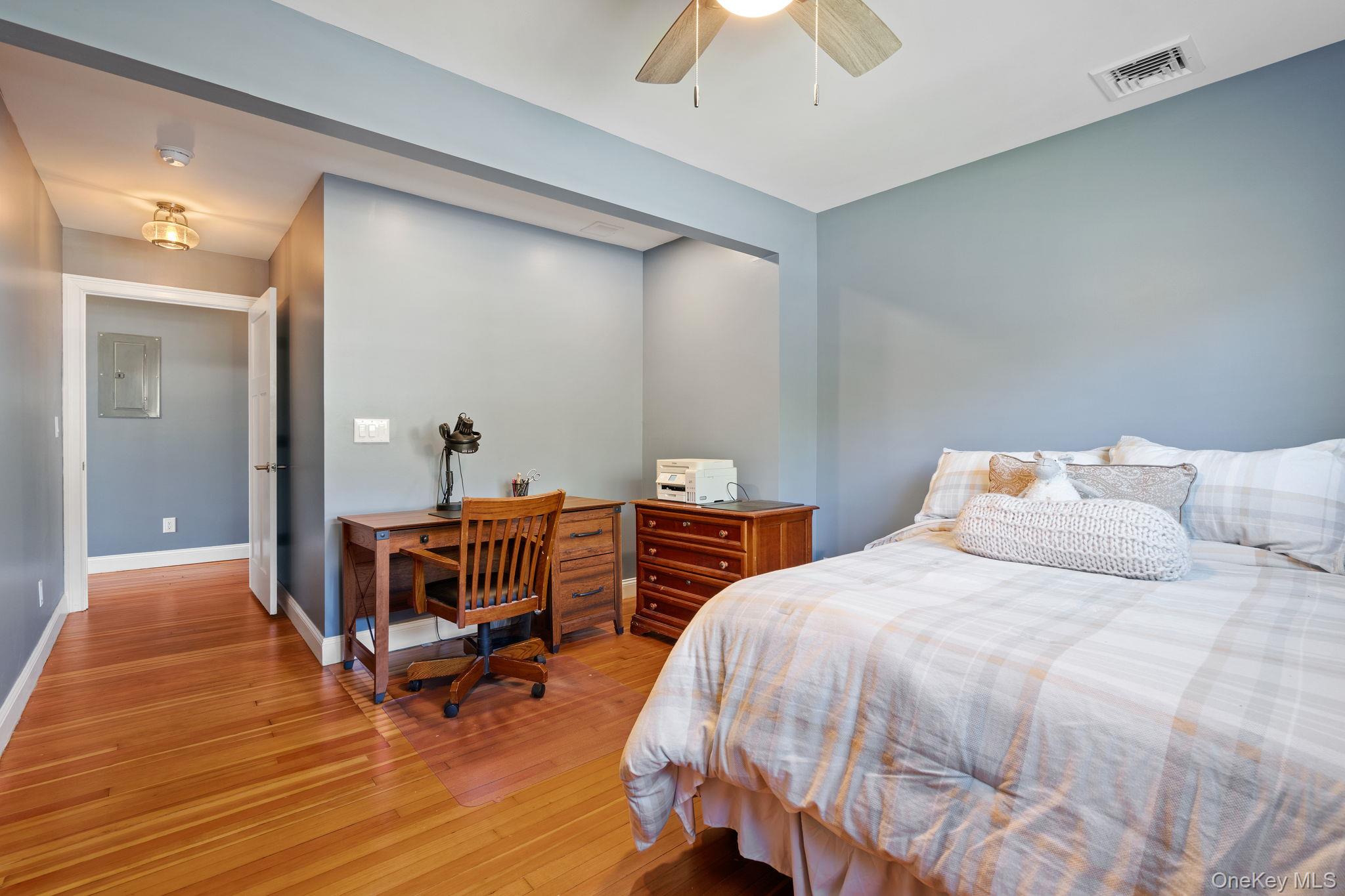 42 Colonial Avenue, Warwick, NY 10990