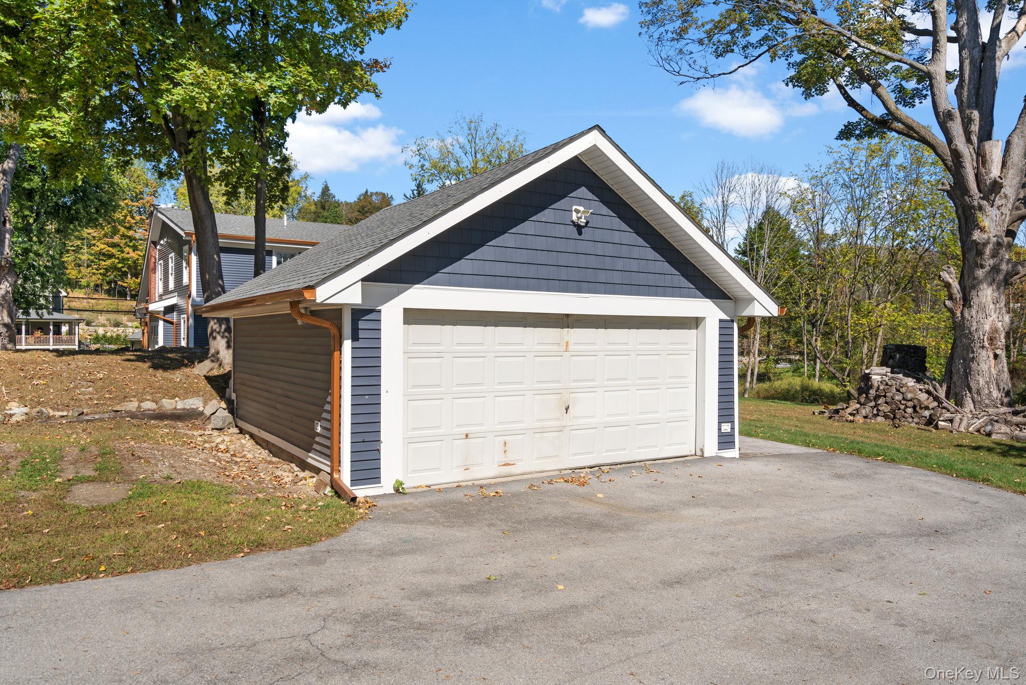 42 Colonial Avenue, Warwick, NY 10990