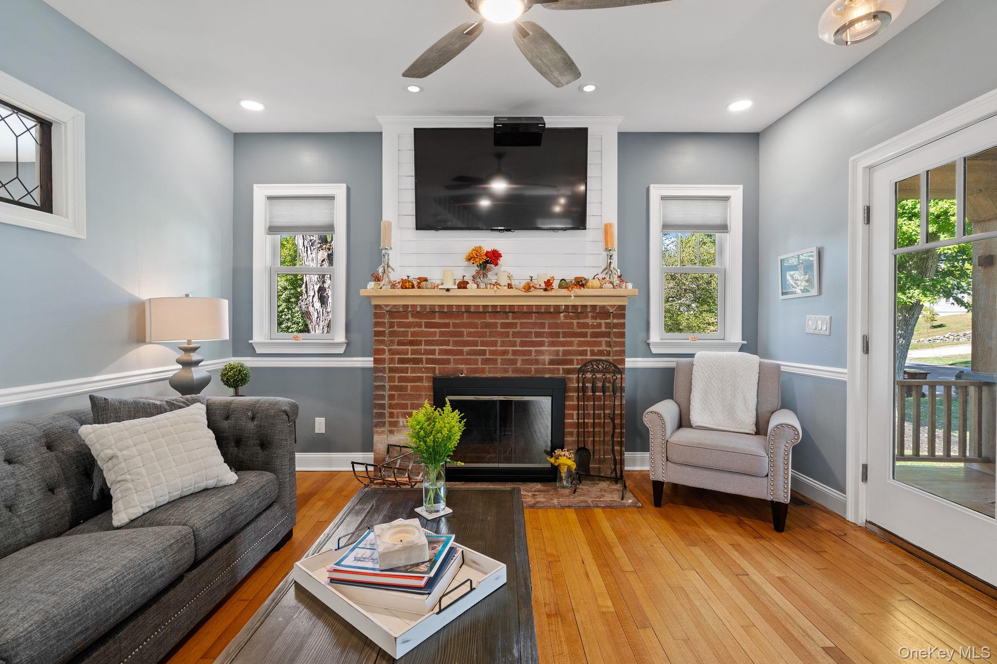 42 Colonial Avenue, Warwick, NY 10990