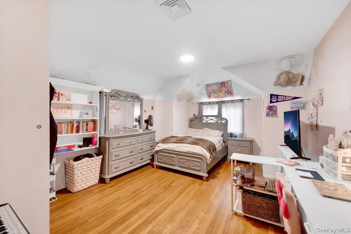 105 Frederick Place, Mount Vernon, NY 10552