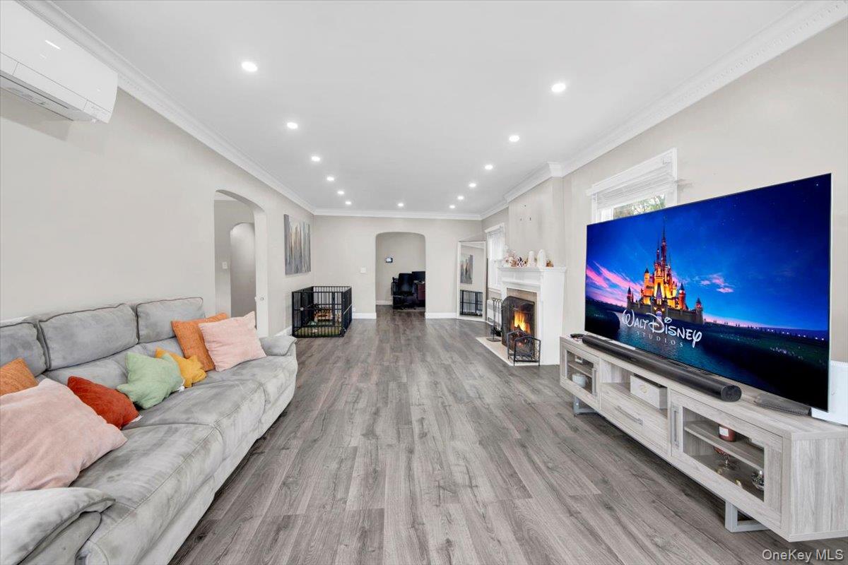 105 Frederick Place, Mount Vernon, NY 10552