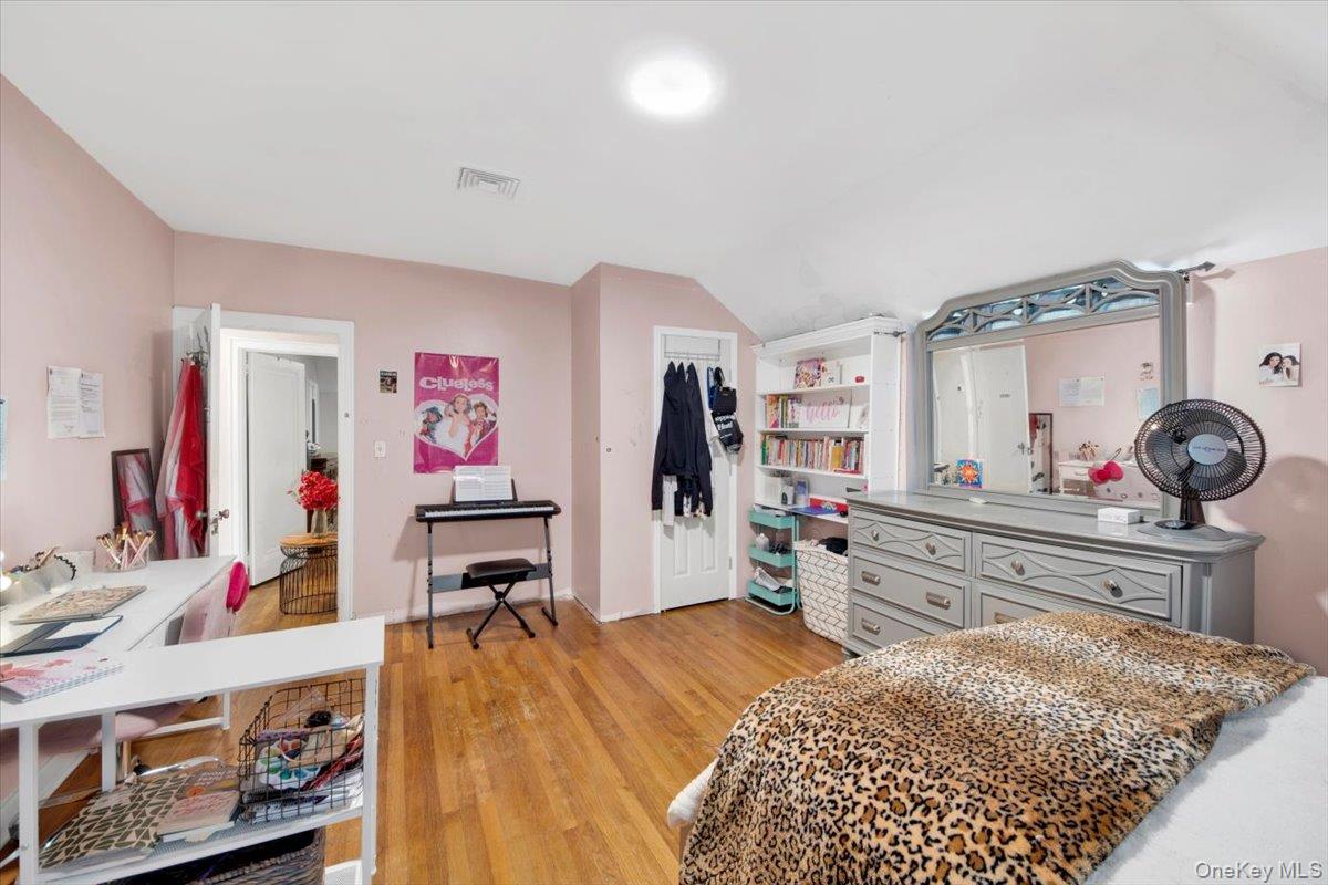 105 Frederick Place, Mount Vernon, NY 10552