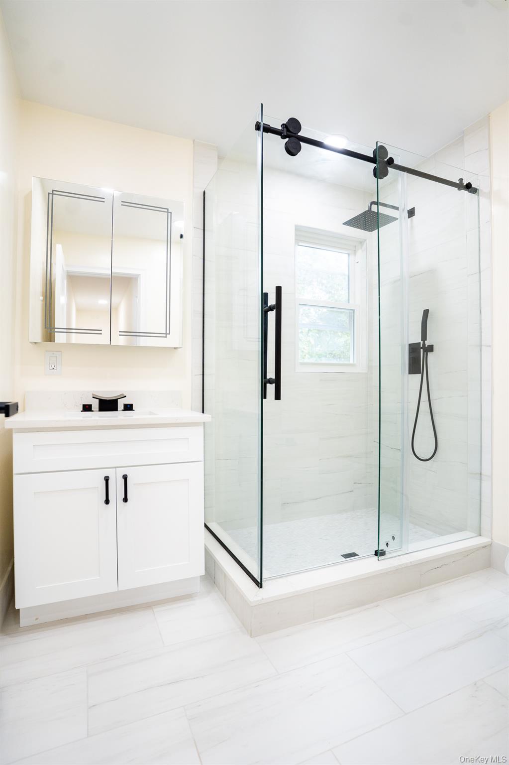 1264 Broadway Avenue, Holbrook, NY 11741