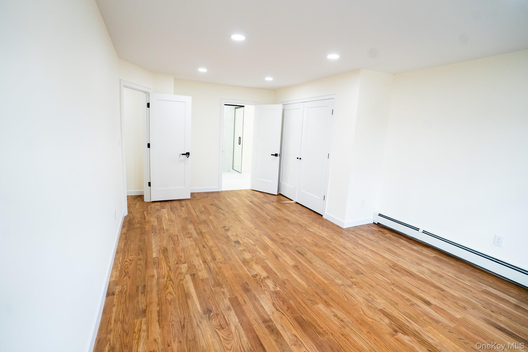 1264 Broadway Avenue, Holbrook, NY 11741