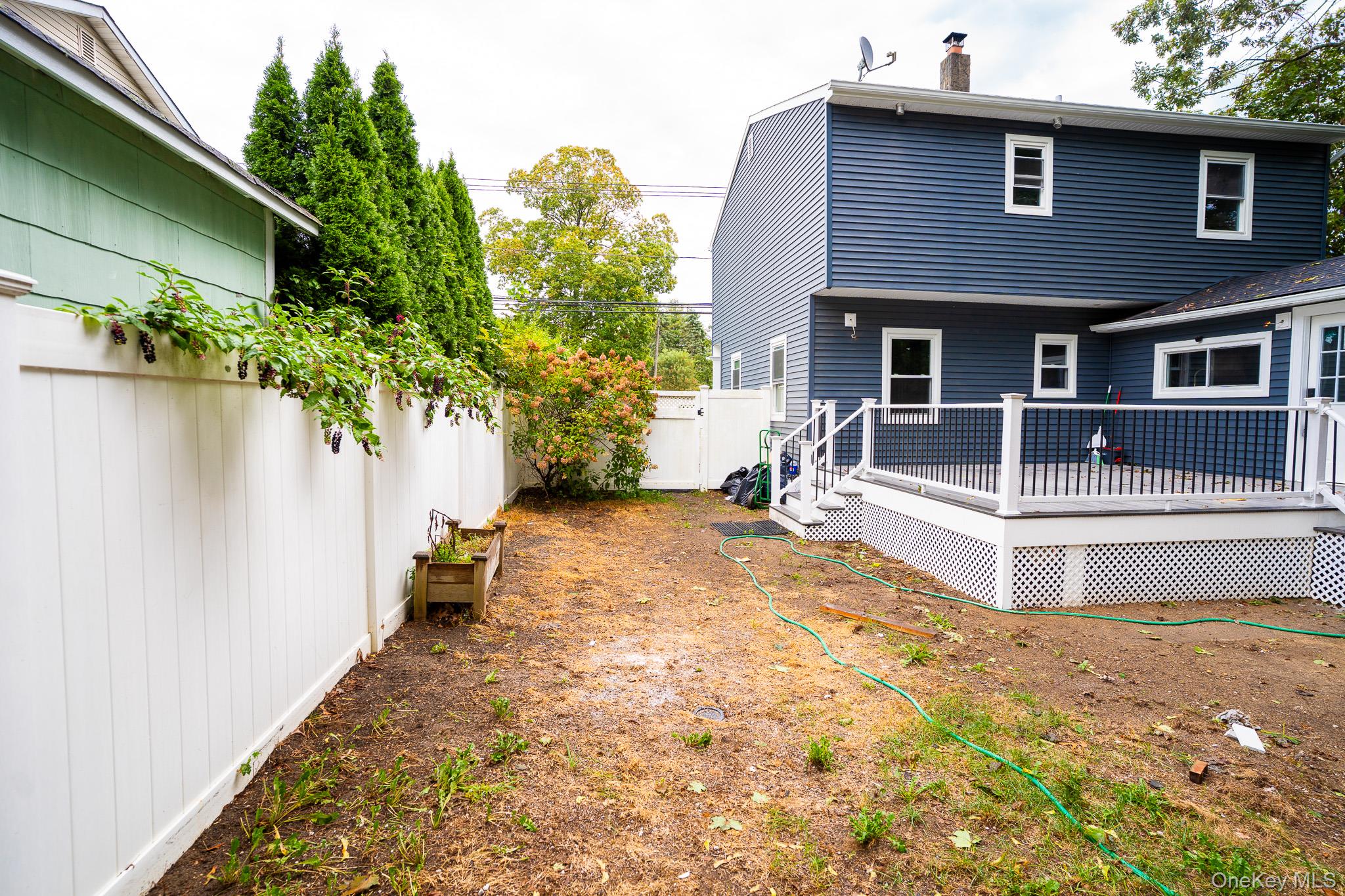 1264 Broadway Avenue, Holbrook, NY 11741