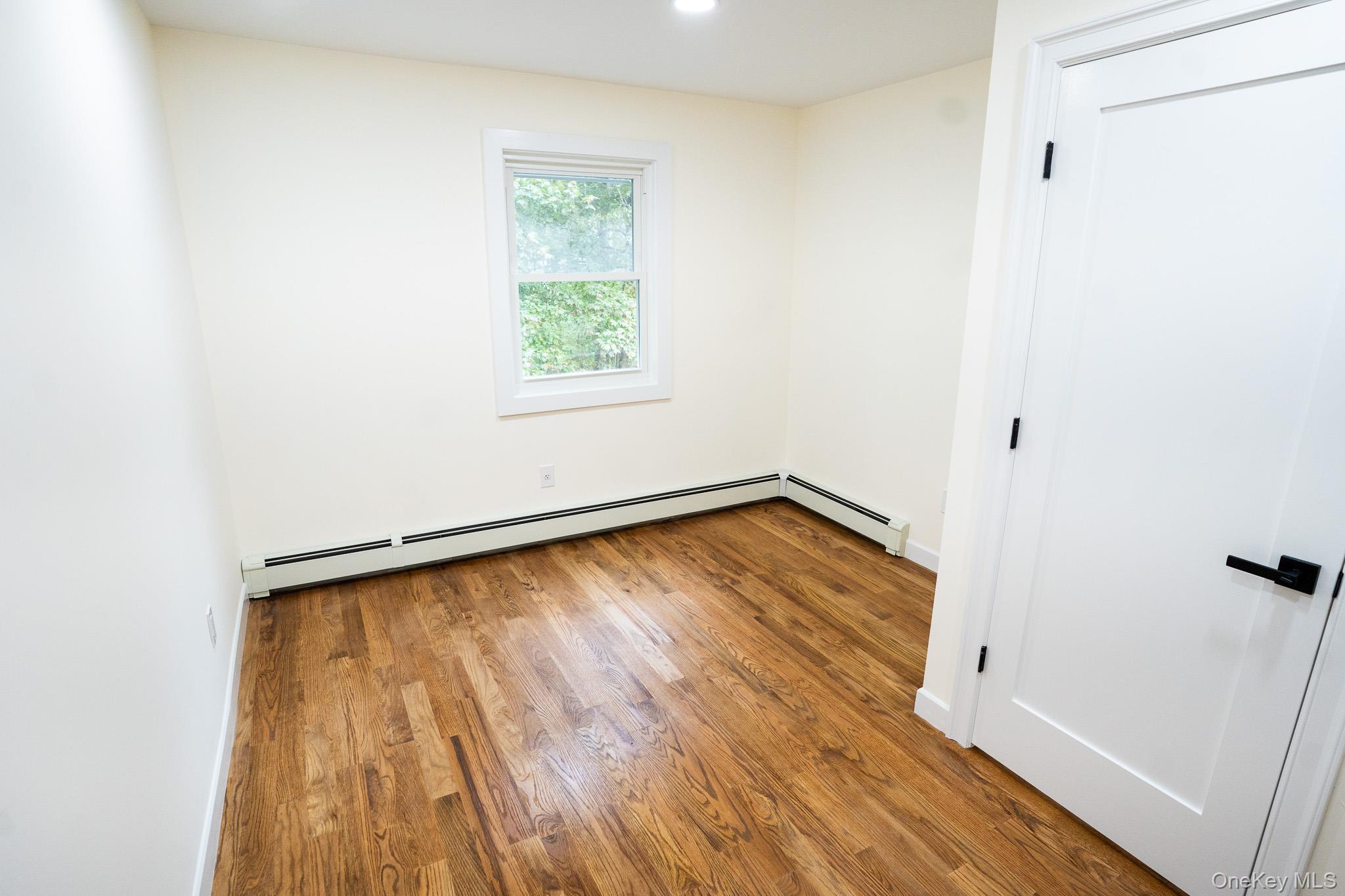 1264 Broadway Avenue, Holbrook, NY 11741