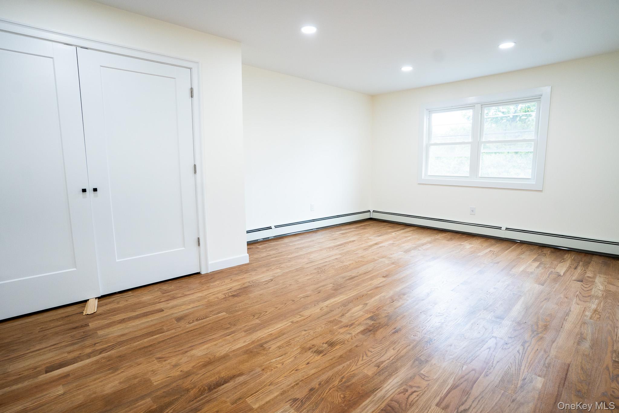 1264 Broadway Avenue, Holbrook, NY 11741