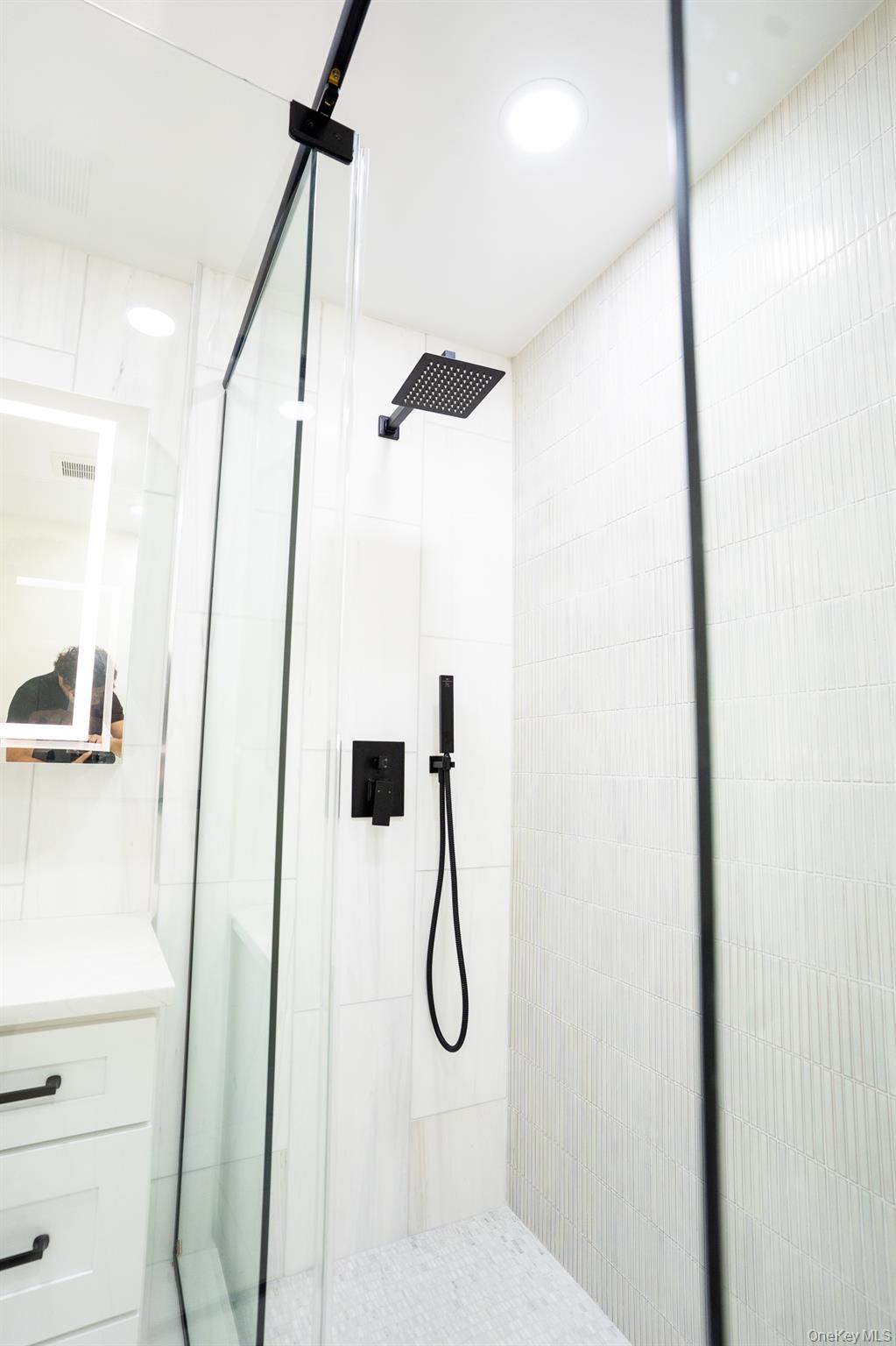 1264 Broadway Avenue, Holbrook, NY 11741