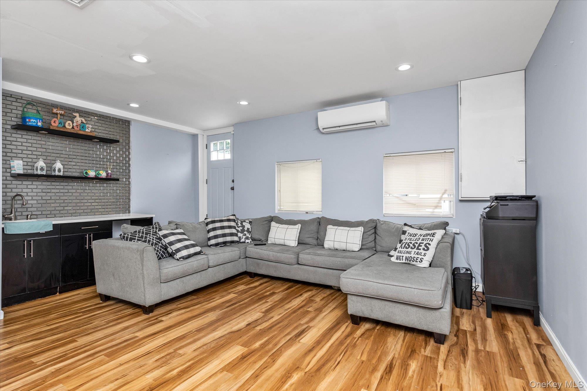 142 S Franklin Street, Hempstead, NY 11550