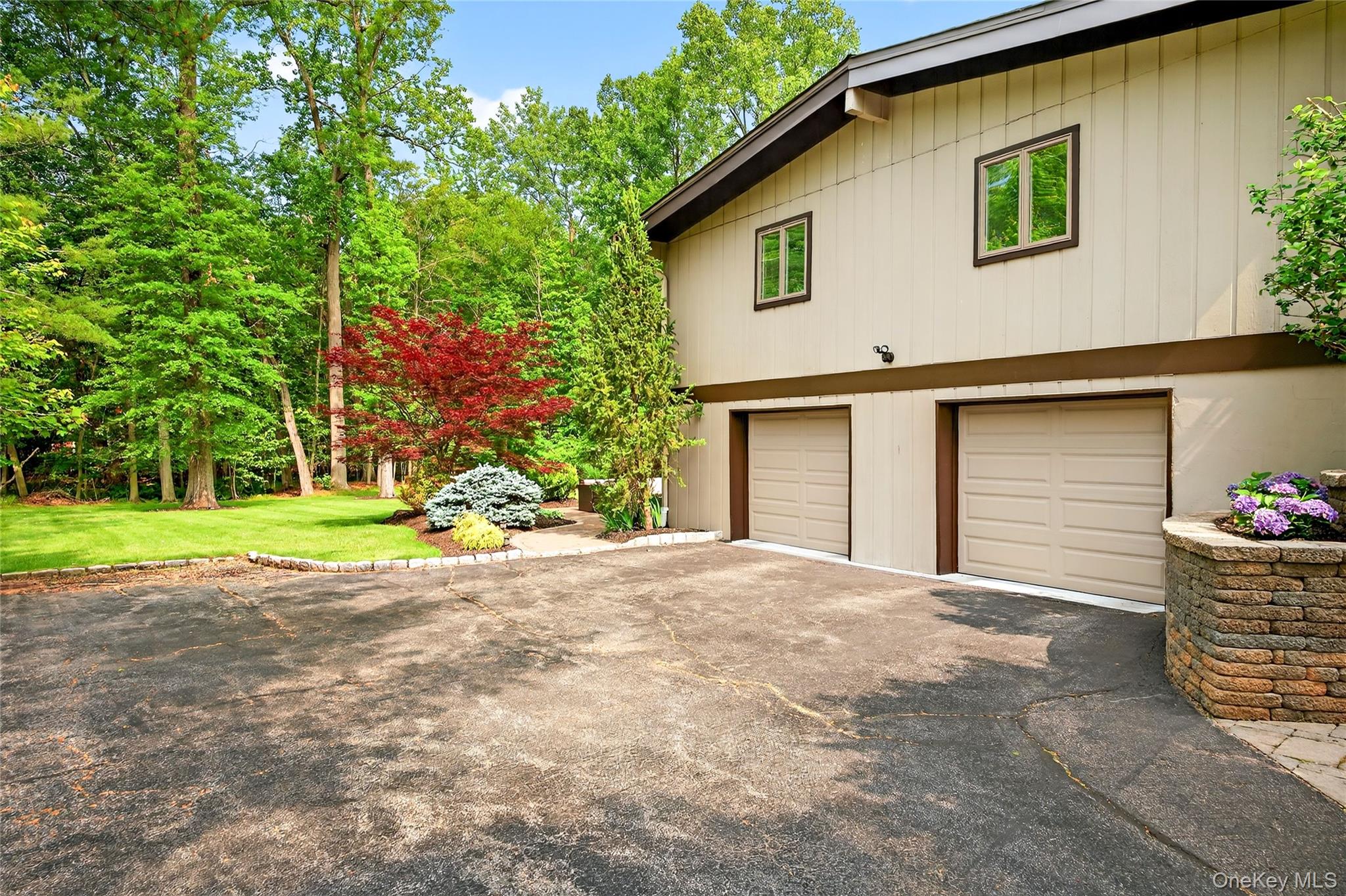 103 Robin Hood Lane, West Nyack, NY 10994