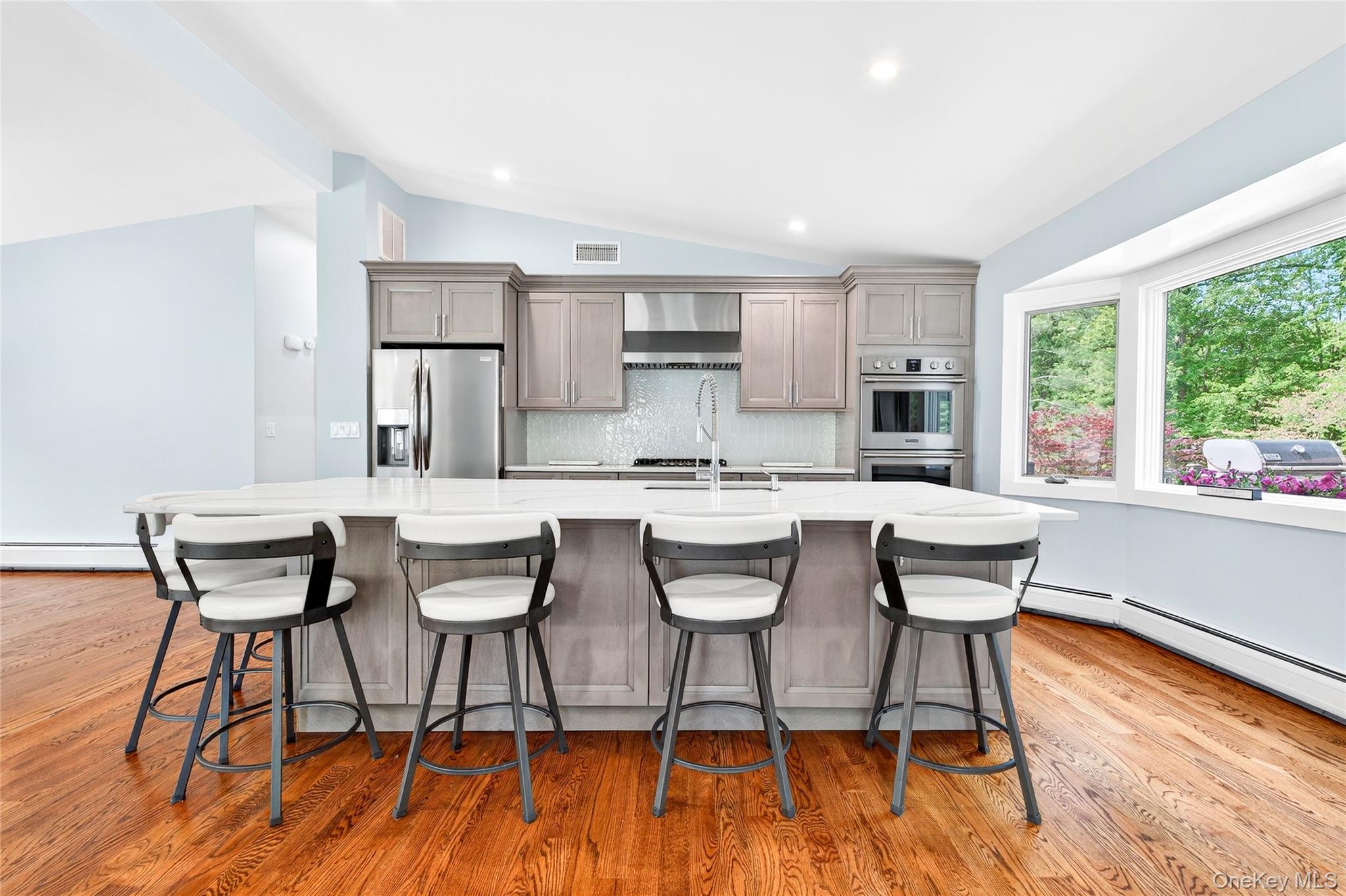 103 Robin Hood Lane, West Nyack, NY 10994