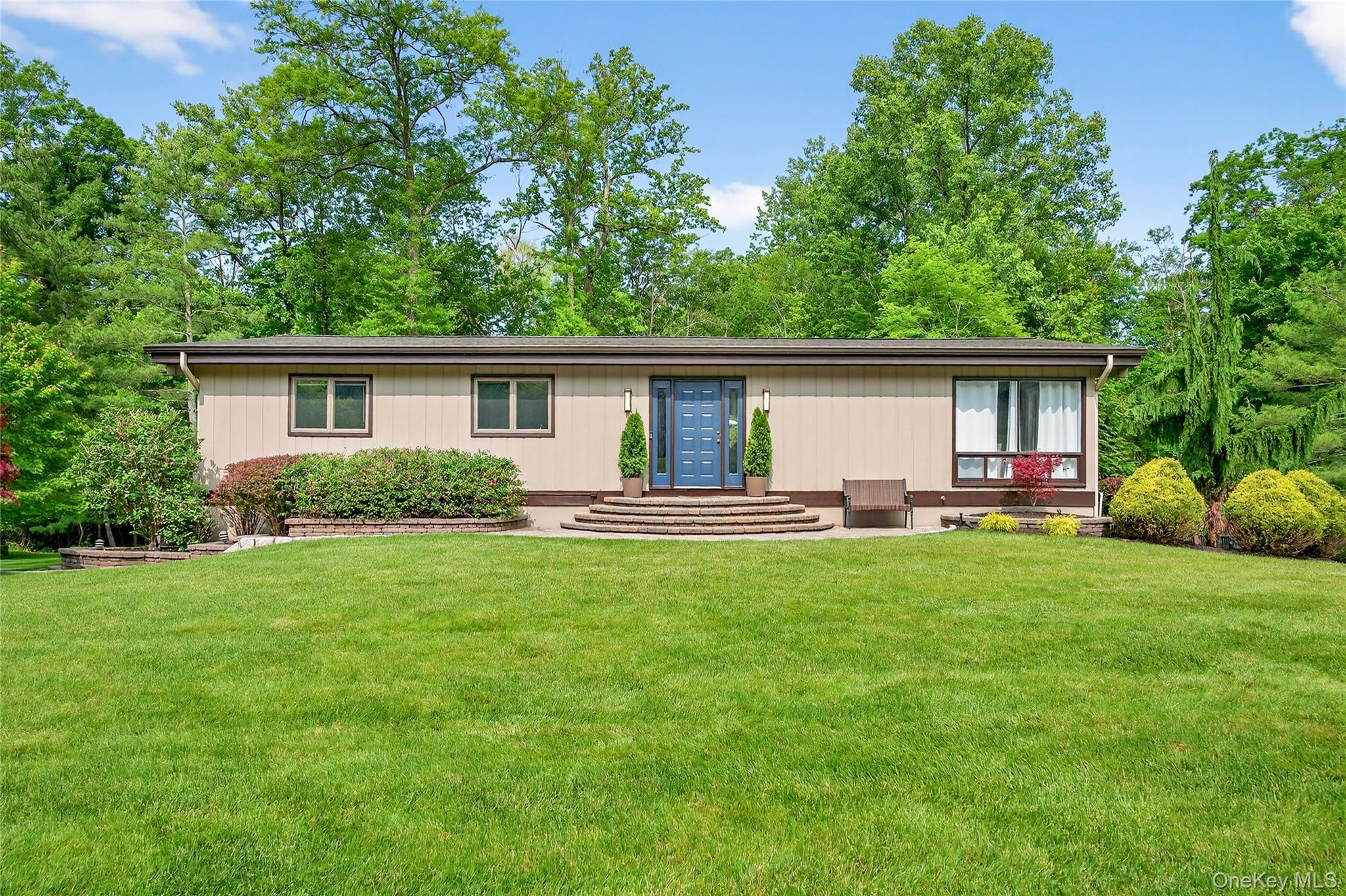 103 Robin Hood Lane, West Nyack, NY 10994