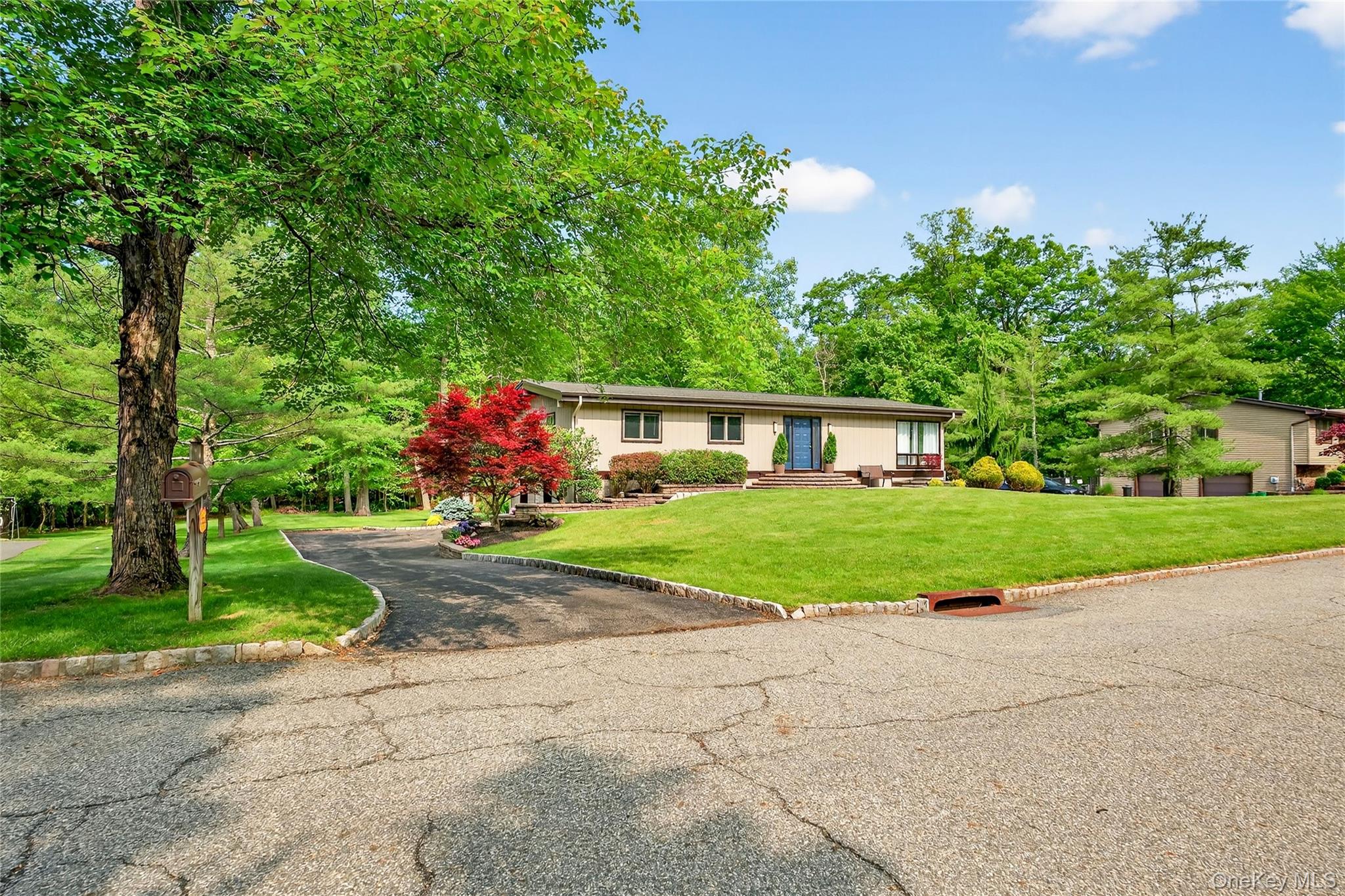 103 Robin Hood Lane, West Nyack, NY 10994