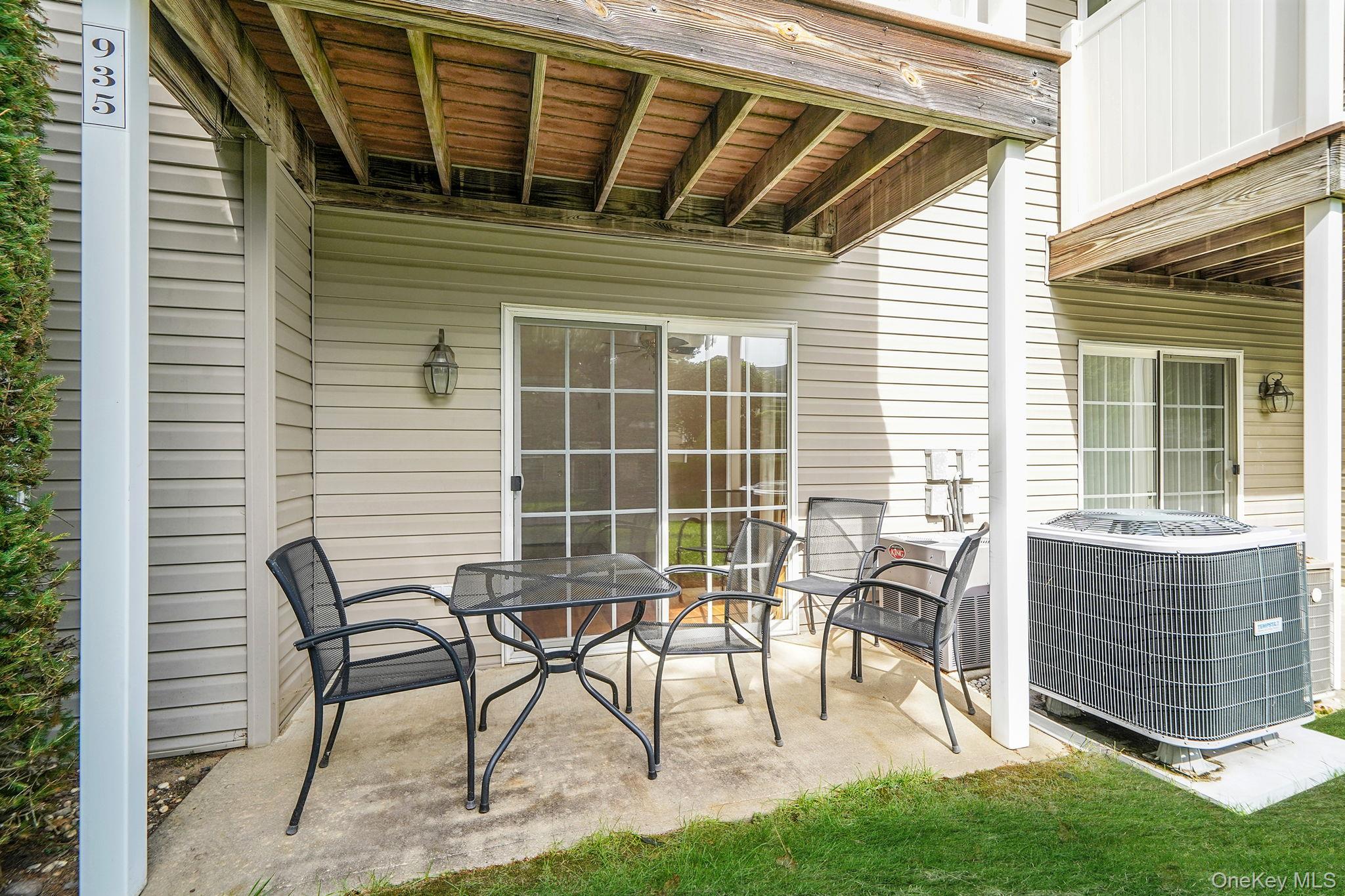 935 Altessa Boulevard, Melville, NY 11747