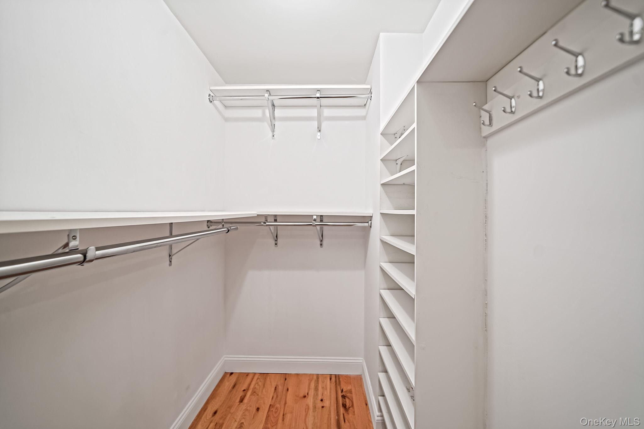 935 Altessa Boulevard, Melville, NY 11747