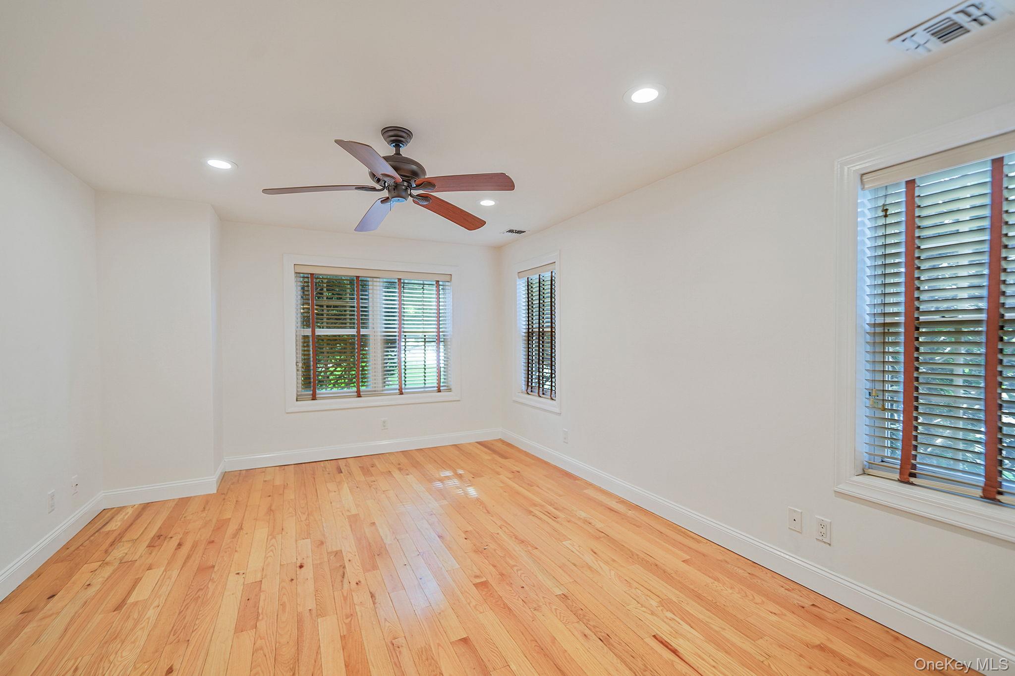 935 Altessa Boulevard, Melville, NY 11747