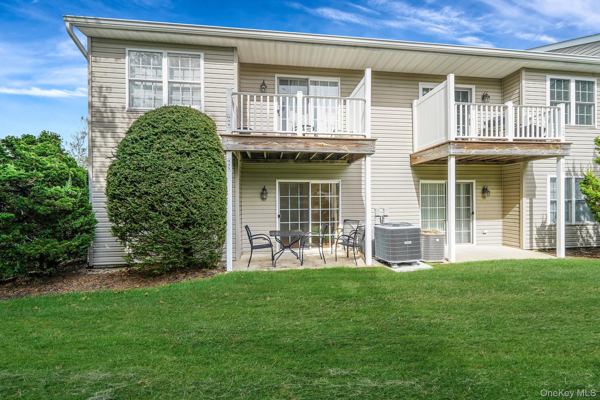 935 Altessa Boulevard, Melville, NY 11747