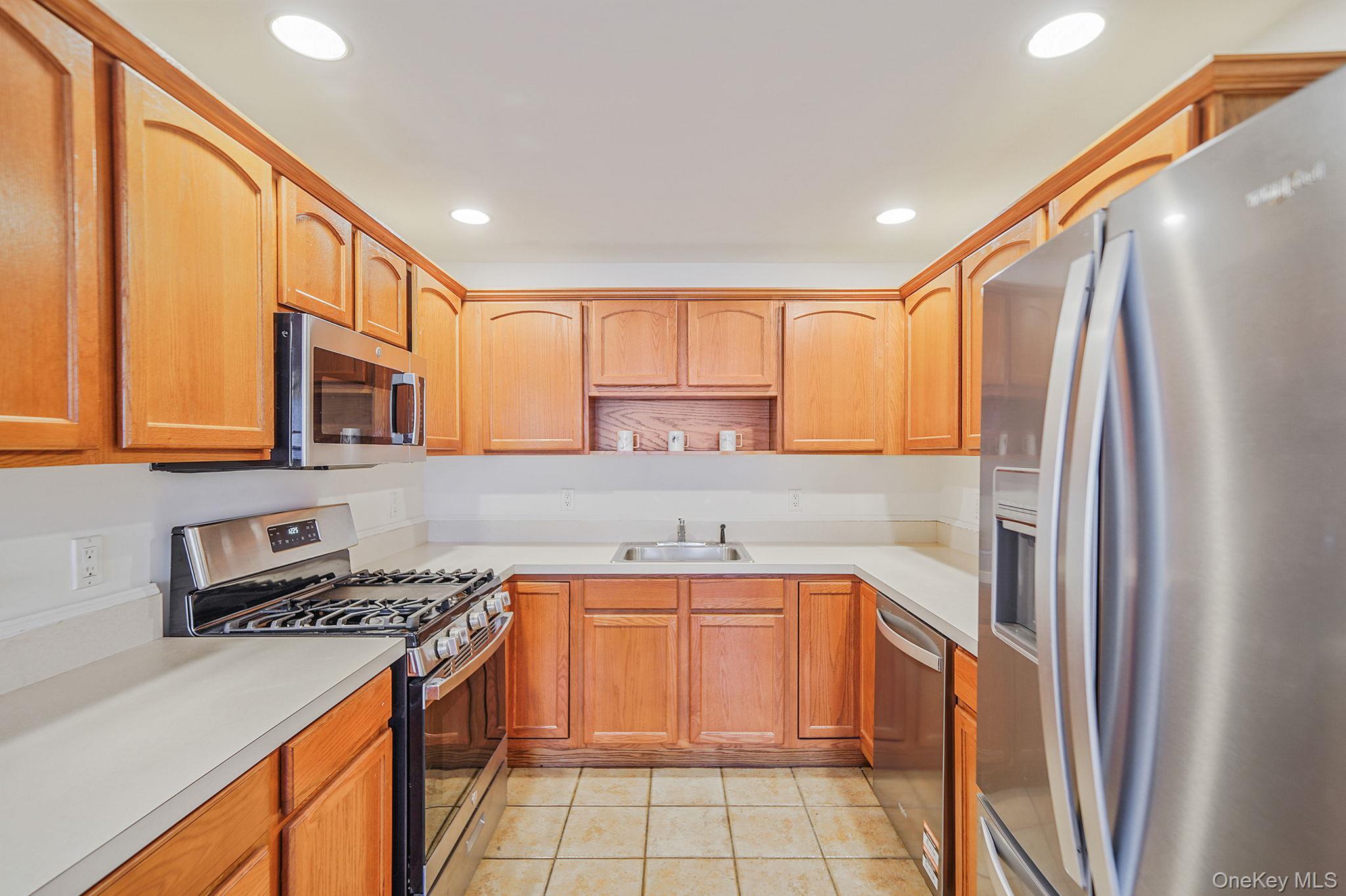 935 Altessa Boulevard, Melville, NY 11747