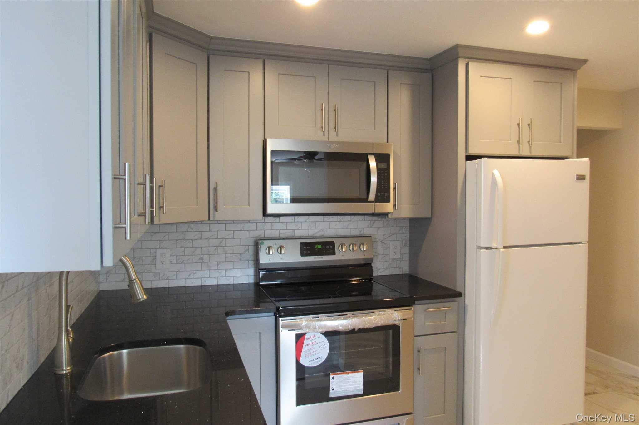 1425 ROUTE 82 # B, Hopewell Junction, NY 12533