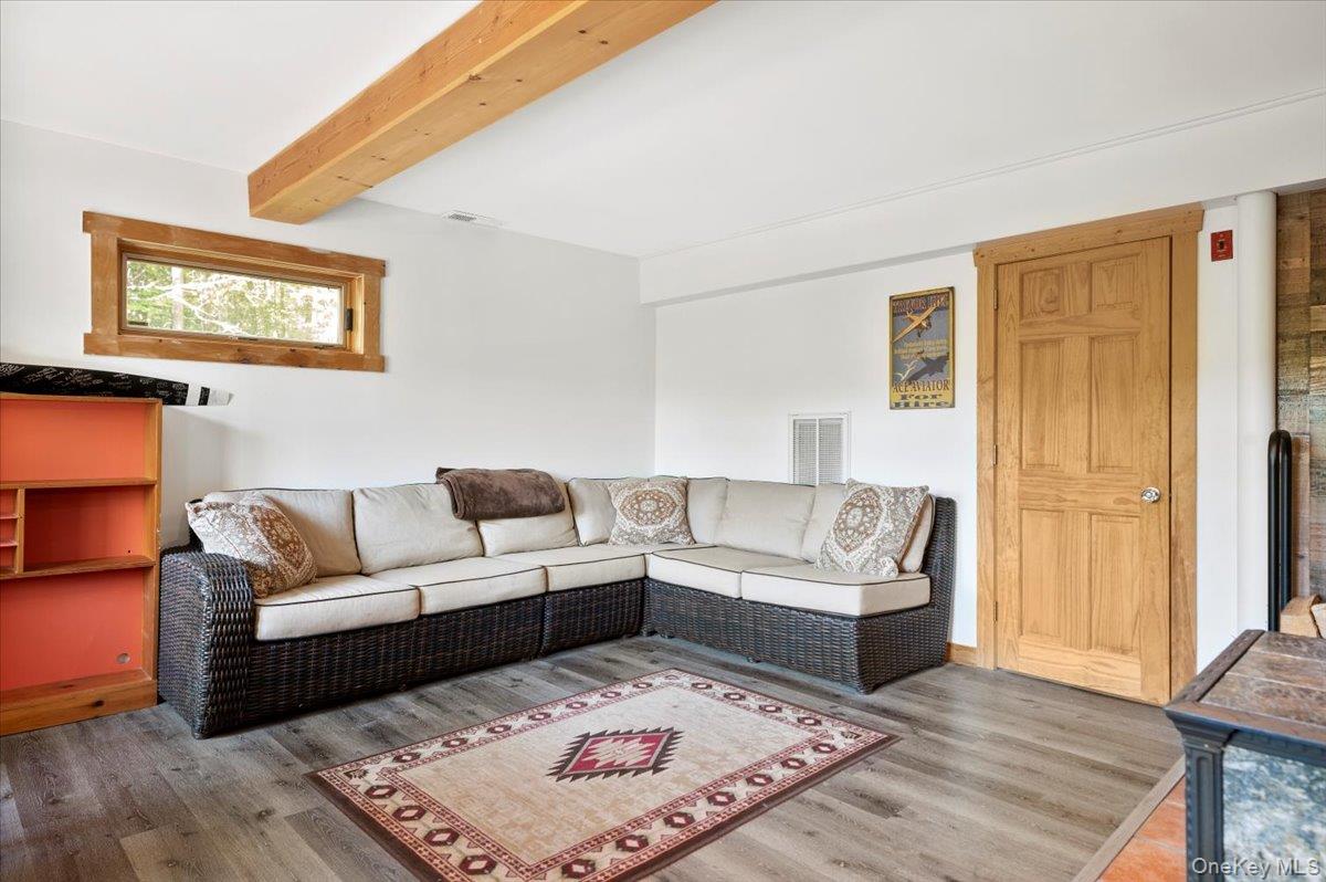 26 Carle Road, Mount Tremper, NY 12457