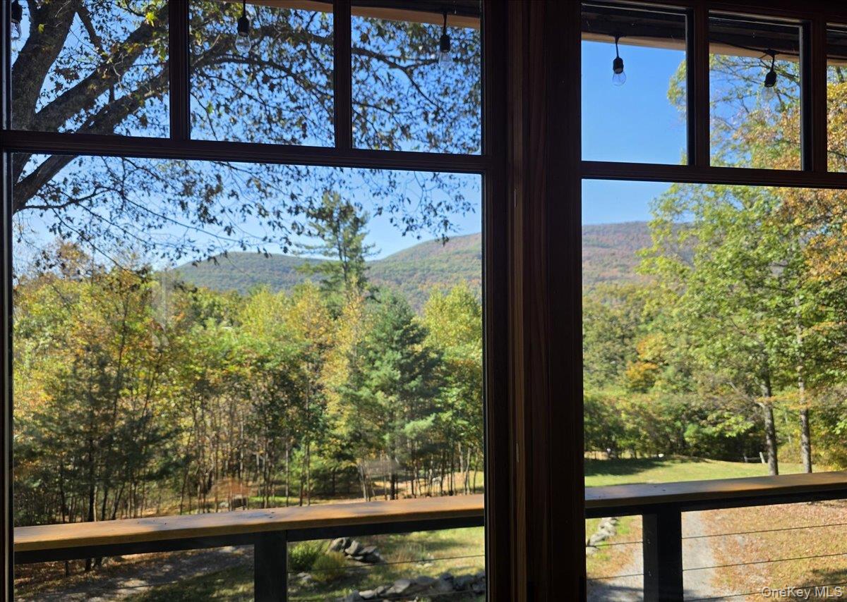 26 Carle Road, Mount Tremper, NY 12457