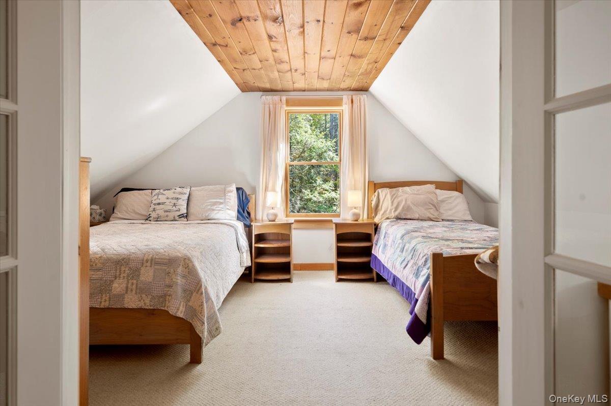 26 Carle Road, Mount Tremper, NY 12457