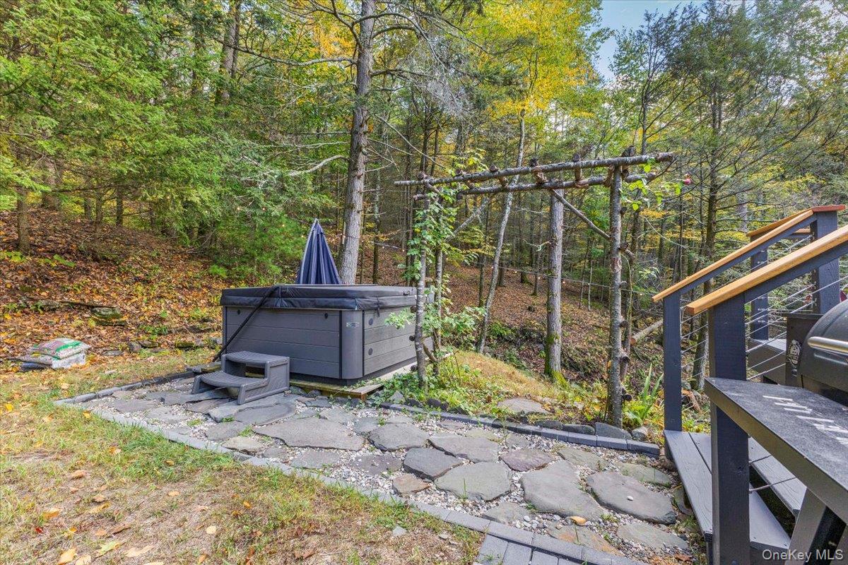 26 Carle Road, Mount Tremper, NY 12457