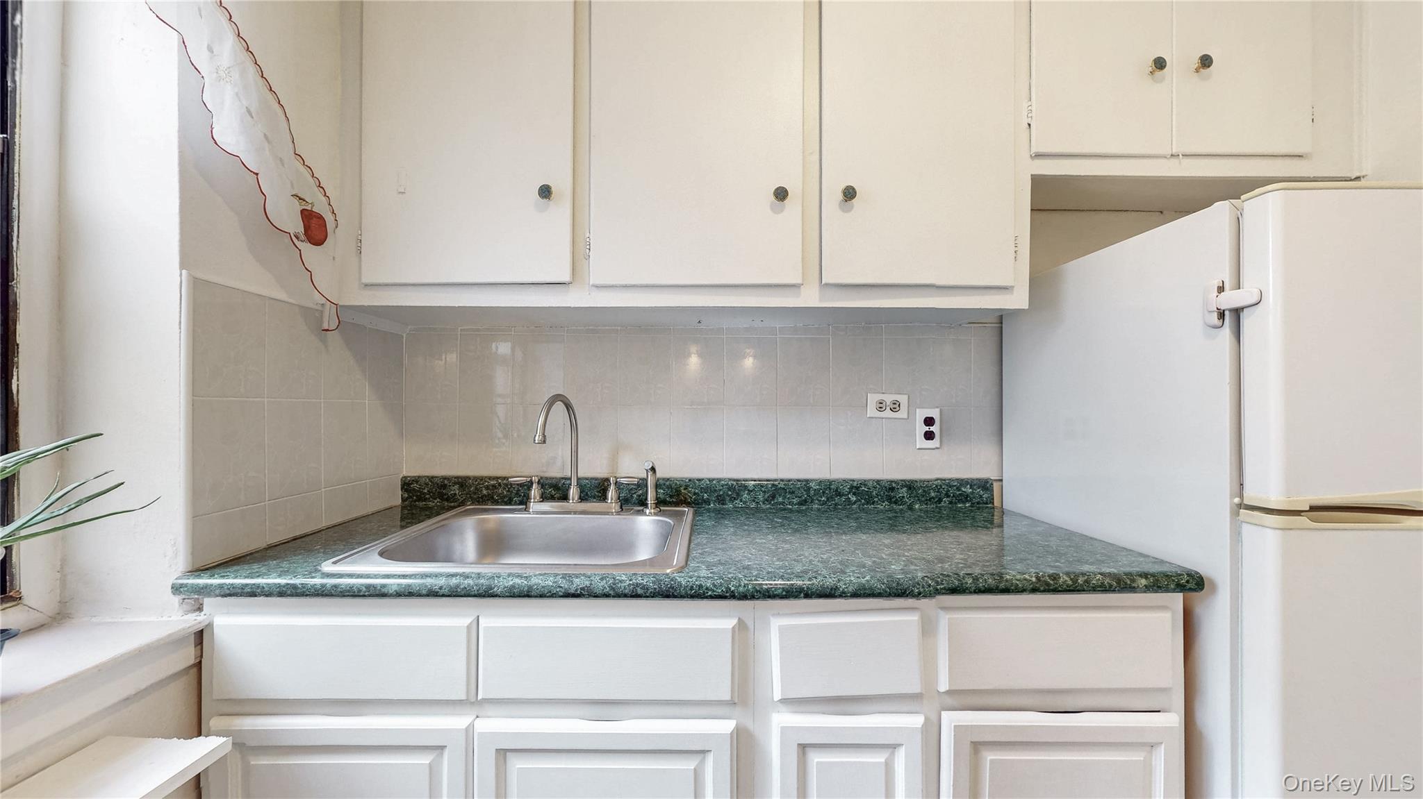 144-30 78th Road # 3G, Flushing, NY 11367