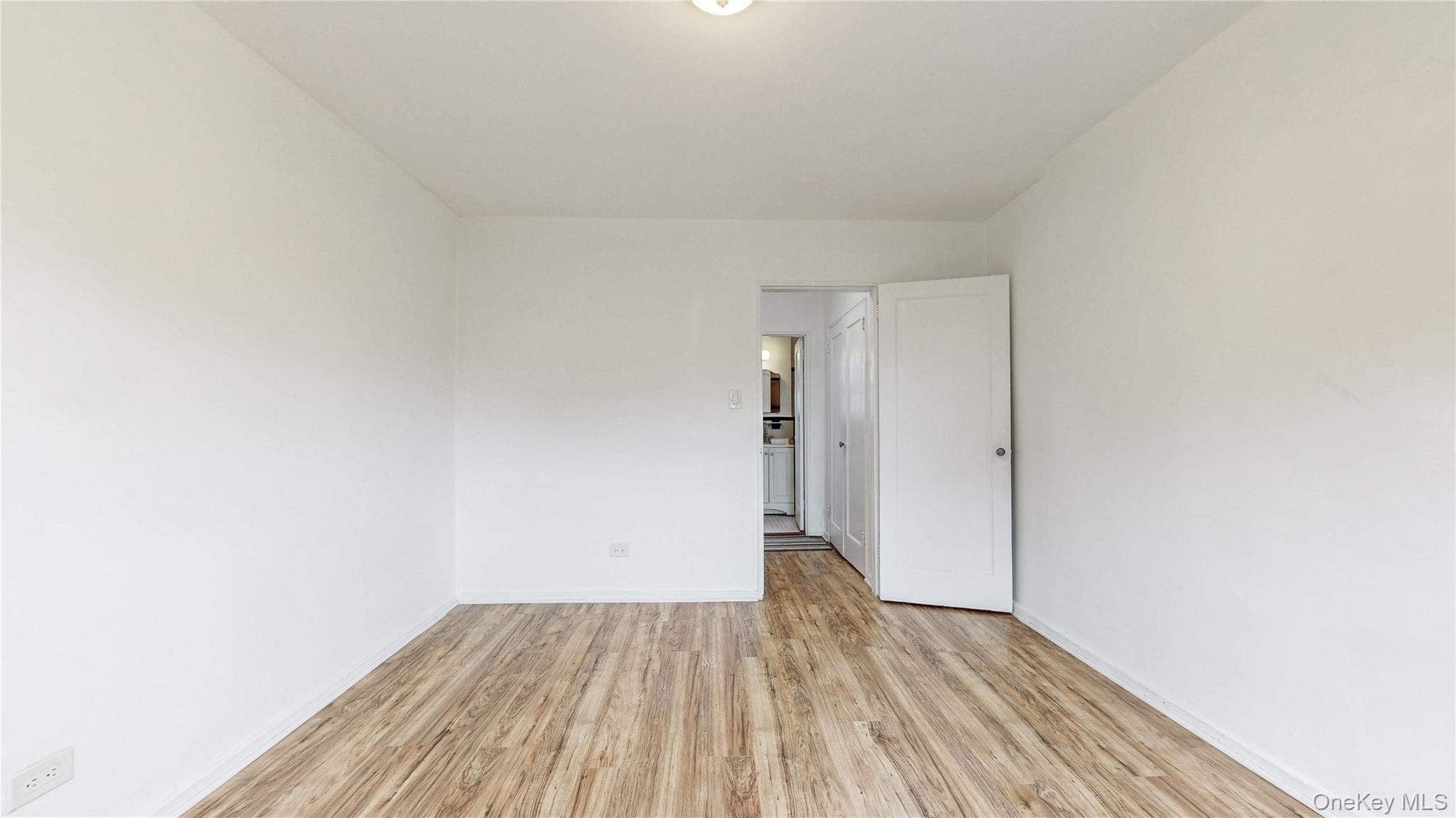 144-30 78th Road # 3G, Flushing, NY 11367