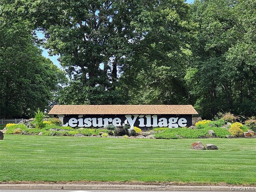 232 Blackpool Court # A, Ridge, NY 11961