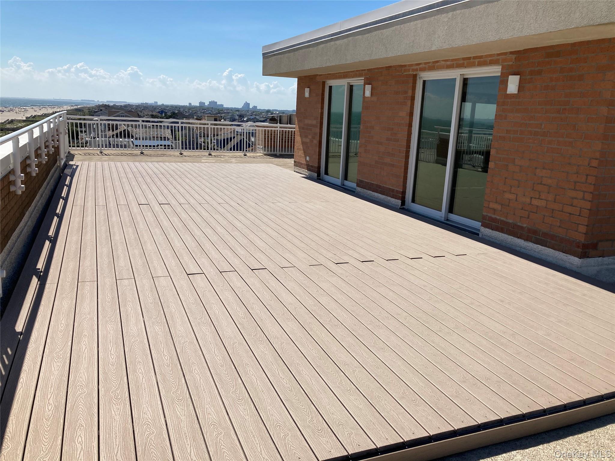 780 W Broadway # 5J, Long Beach, NY 11561