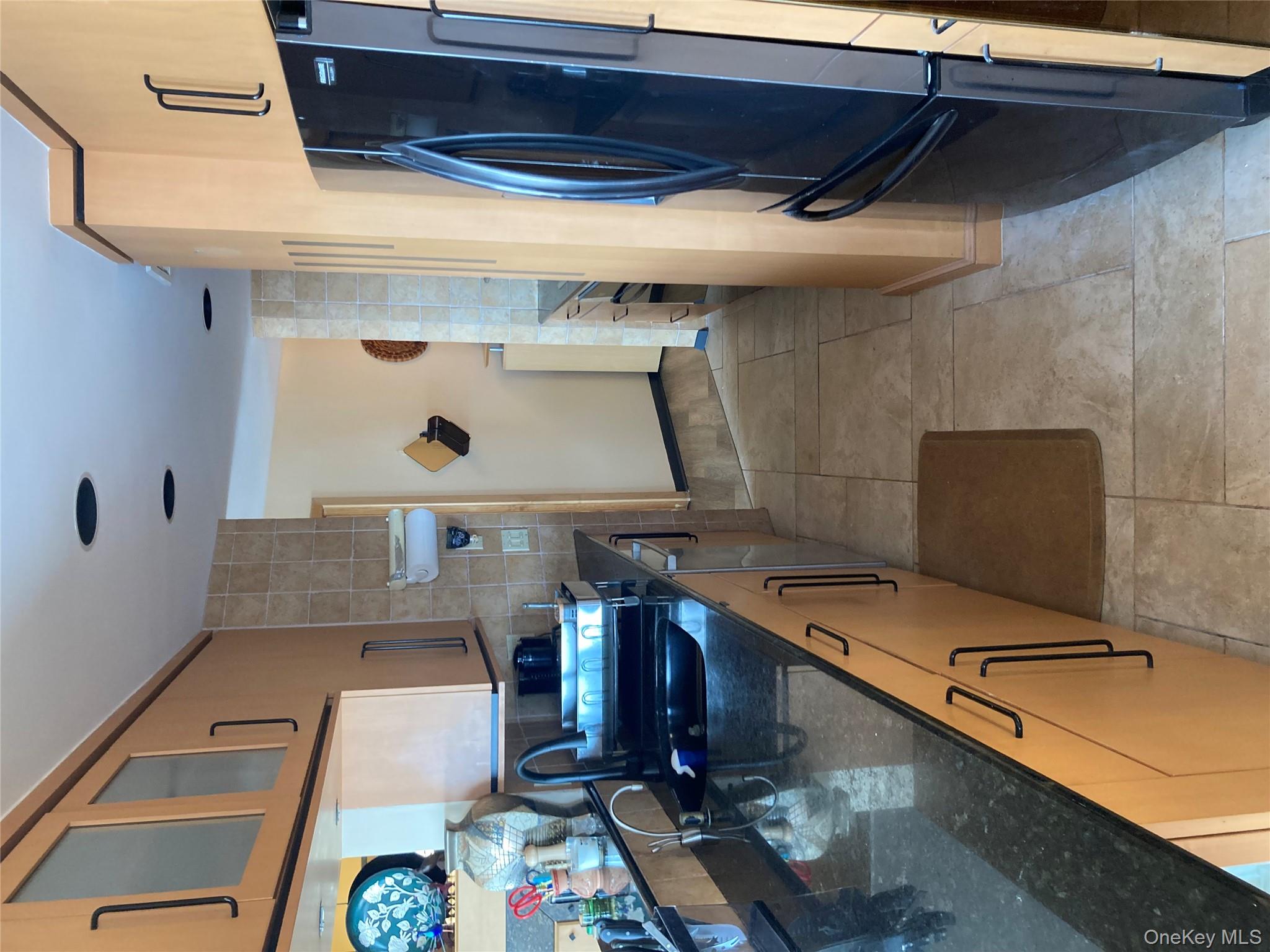 780 W Broadway # 5J, Long Beach, NY 11561