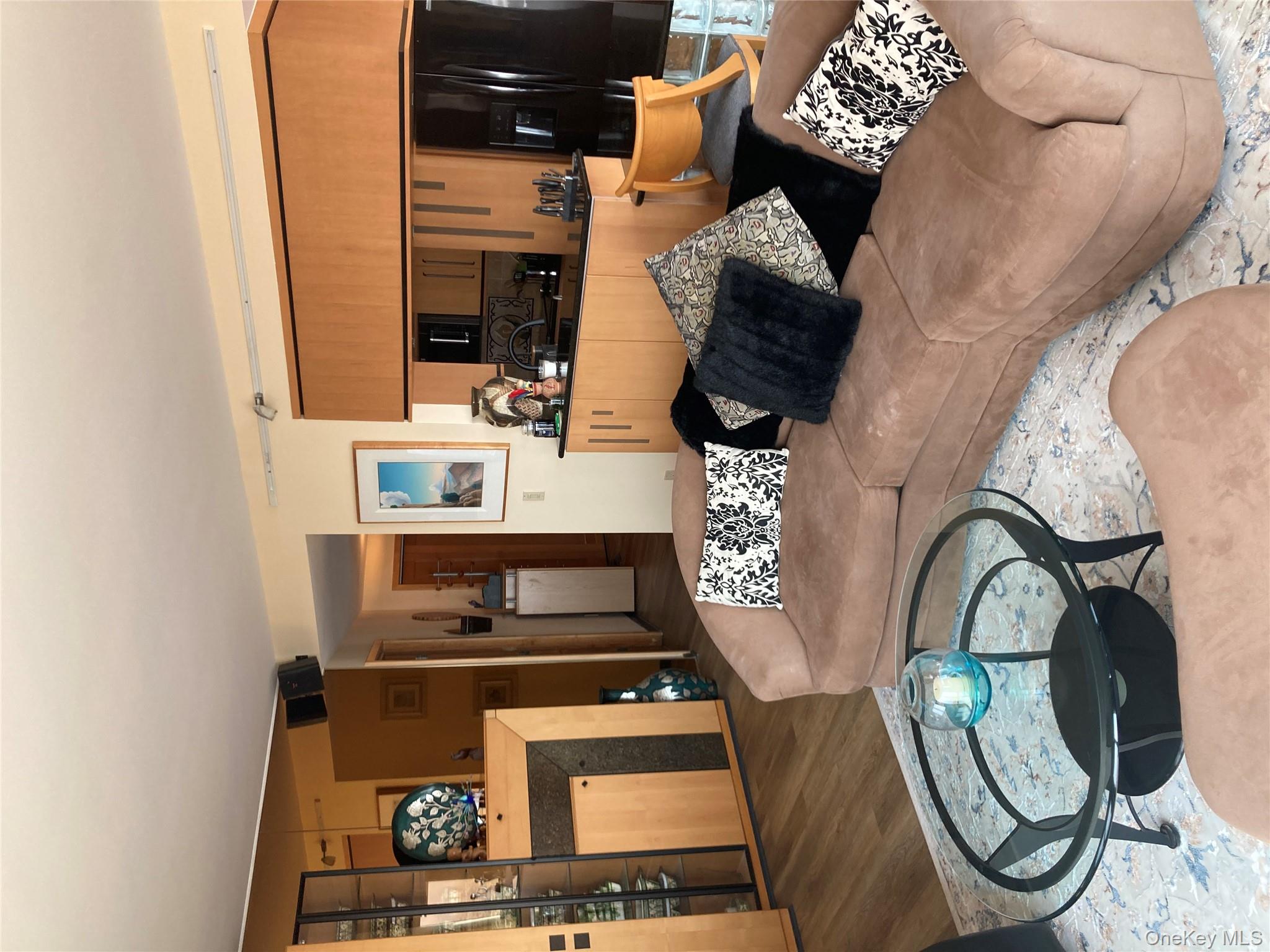 780 W Broadway # 5J, Long Beach, NY 11561