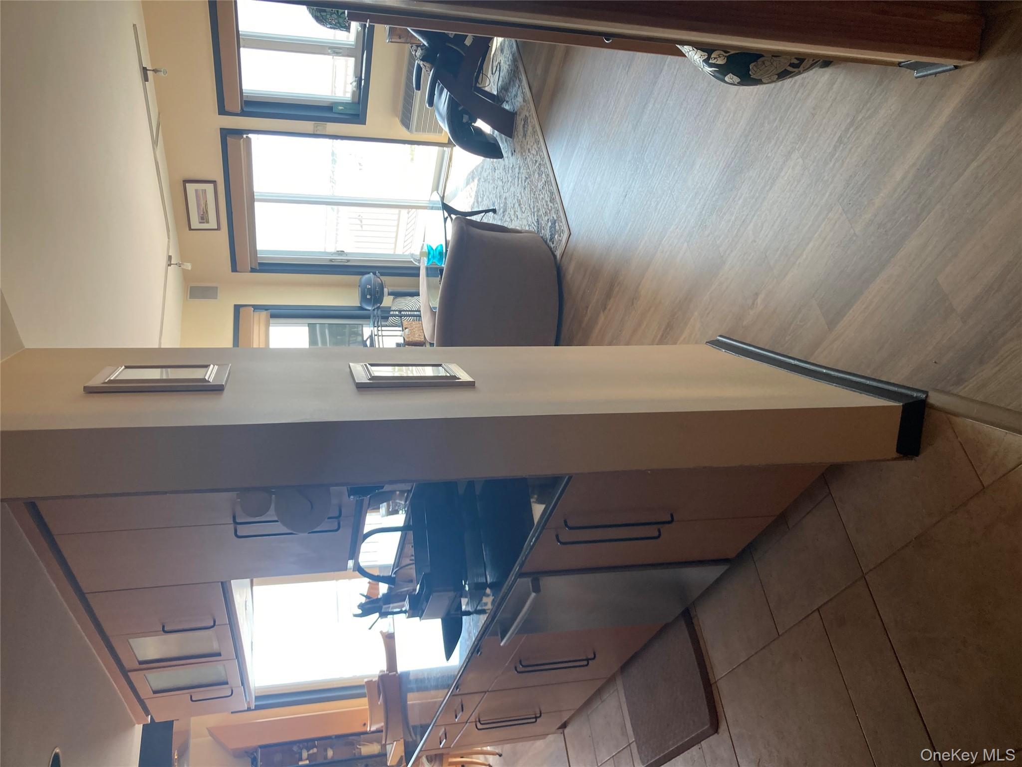 780 W Broadway # 5J, Long Beach, NY 11561