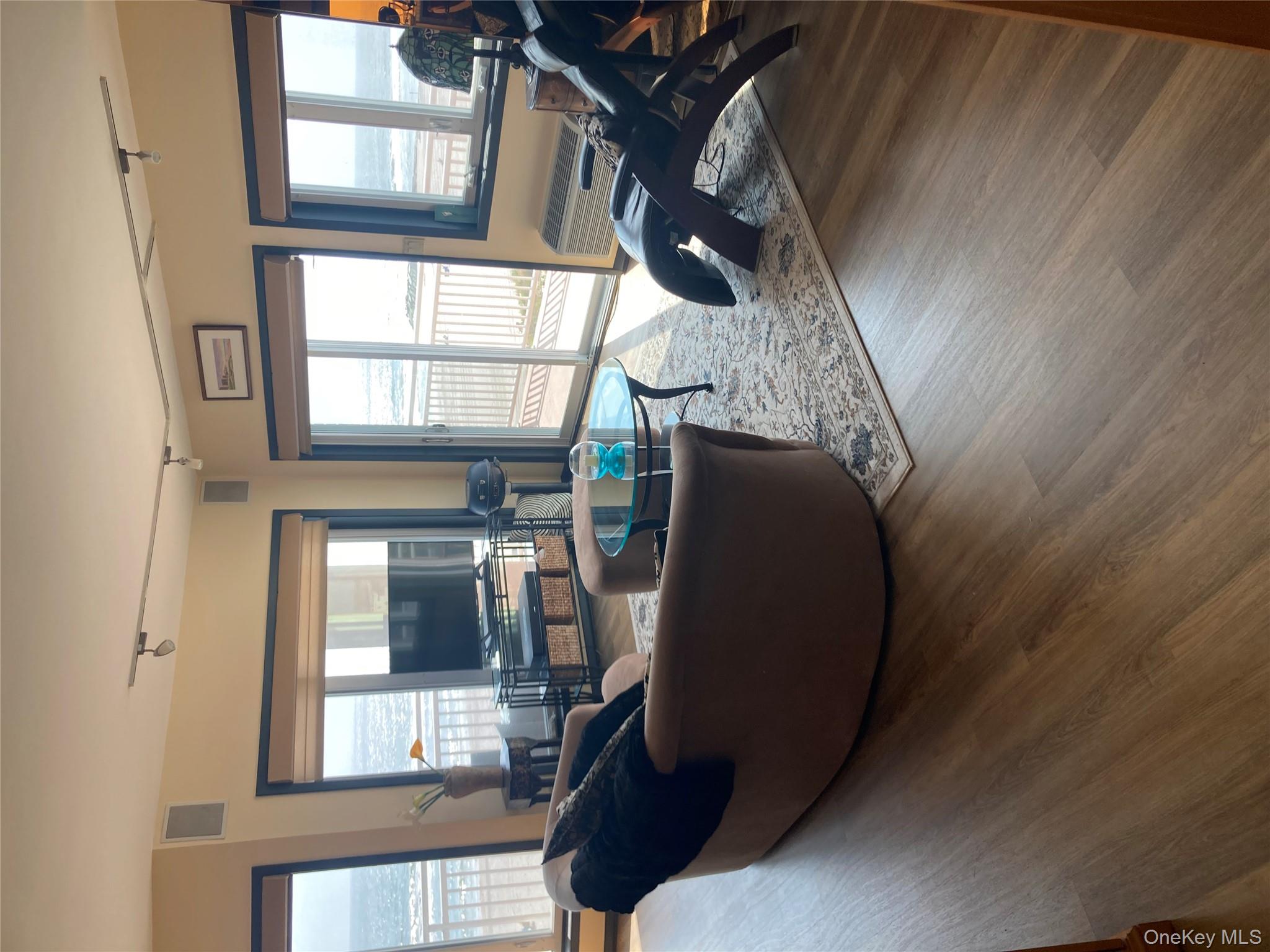 780 W Broadway # 5J, Long Beach, NY 11561