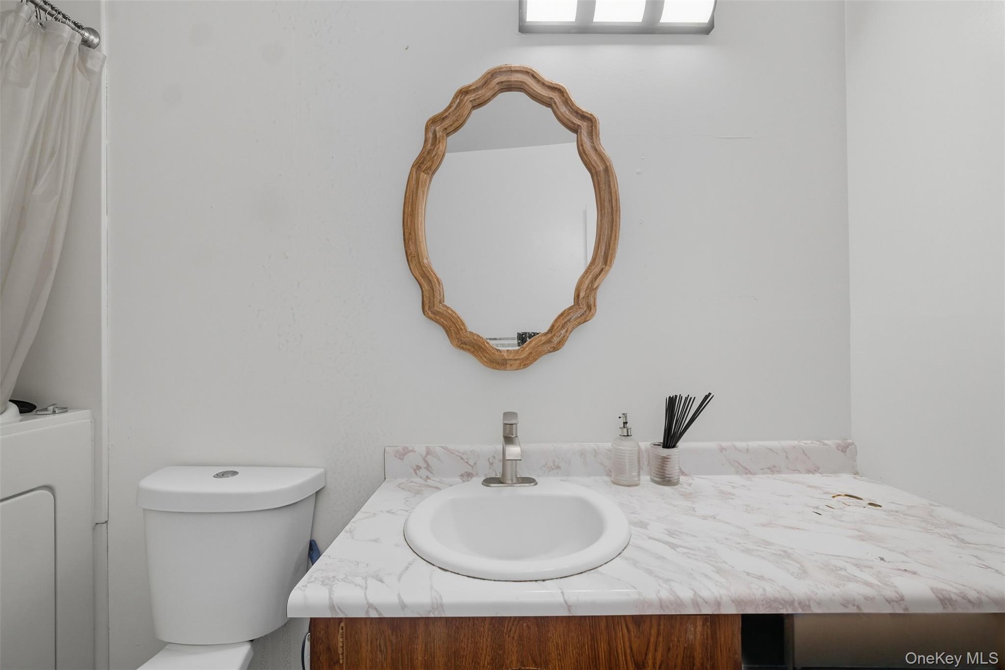 24 Wooded Way, Calverton, NY 11933