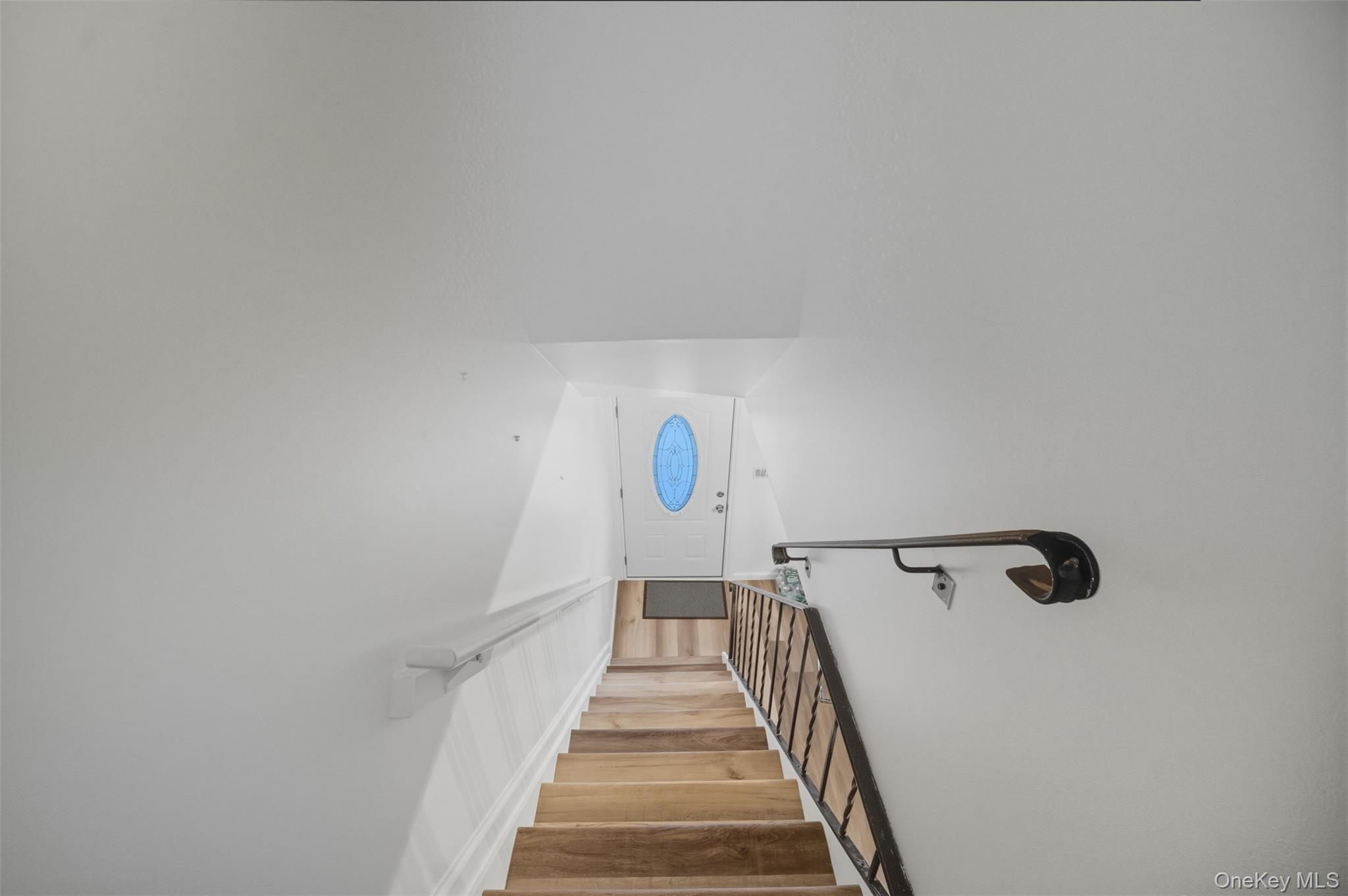 24 Wooded Way, Calverton, NY 11933