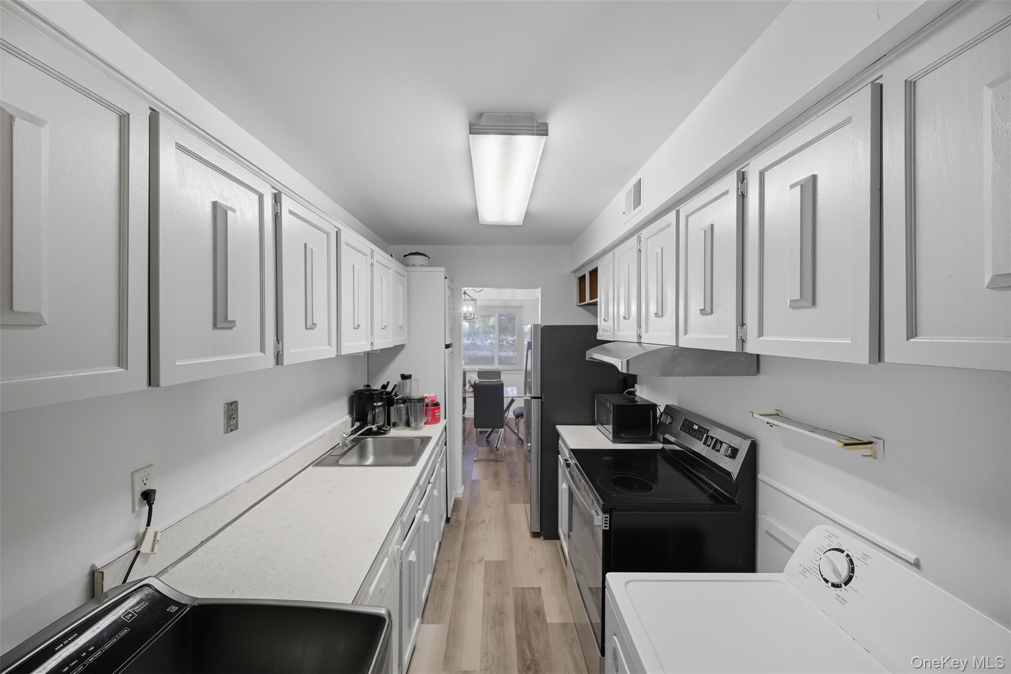 24 Wooded Way, Calverton, NY 11933